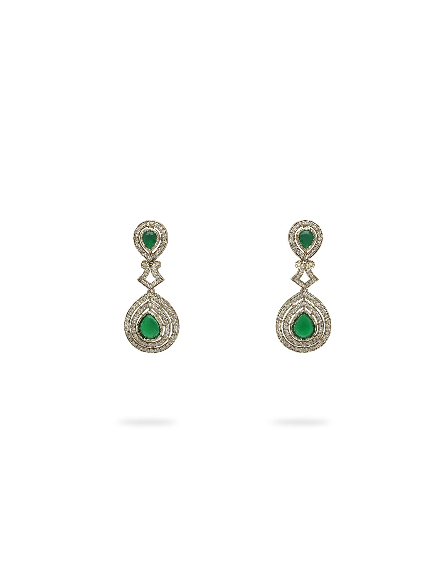 Anvitha Kundan Necklace Set in Green