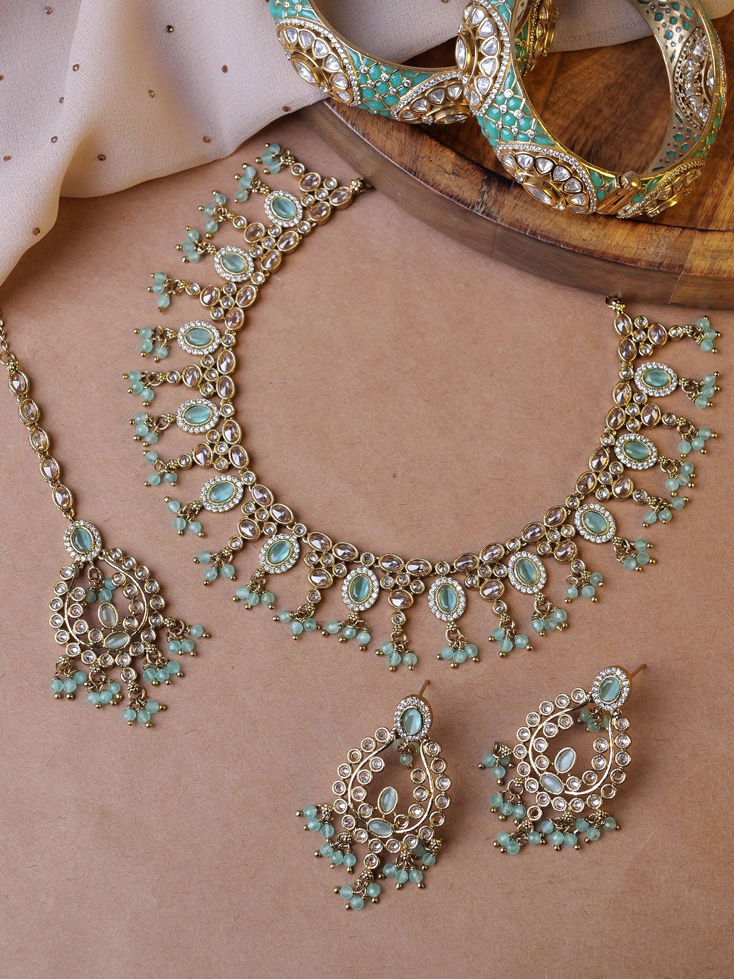 Ariya Necklace Set in Light Blue and Antique Gold