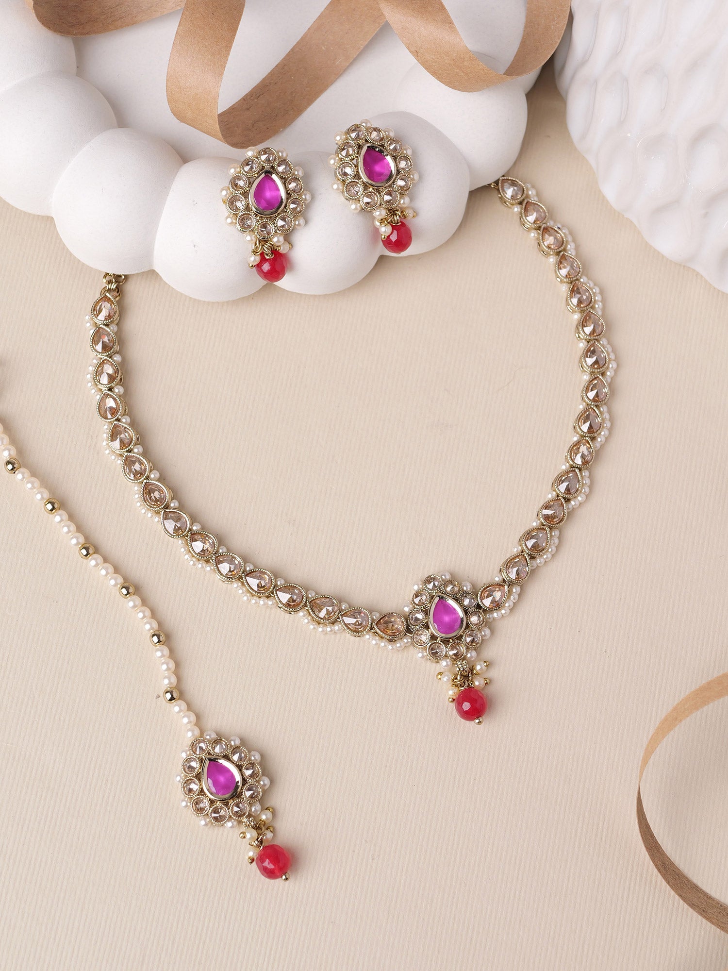 Avisha Simple Necklace Set in Ruby
