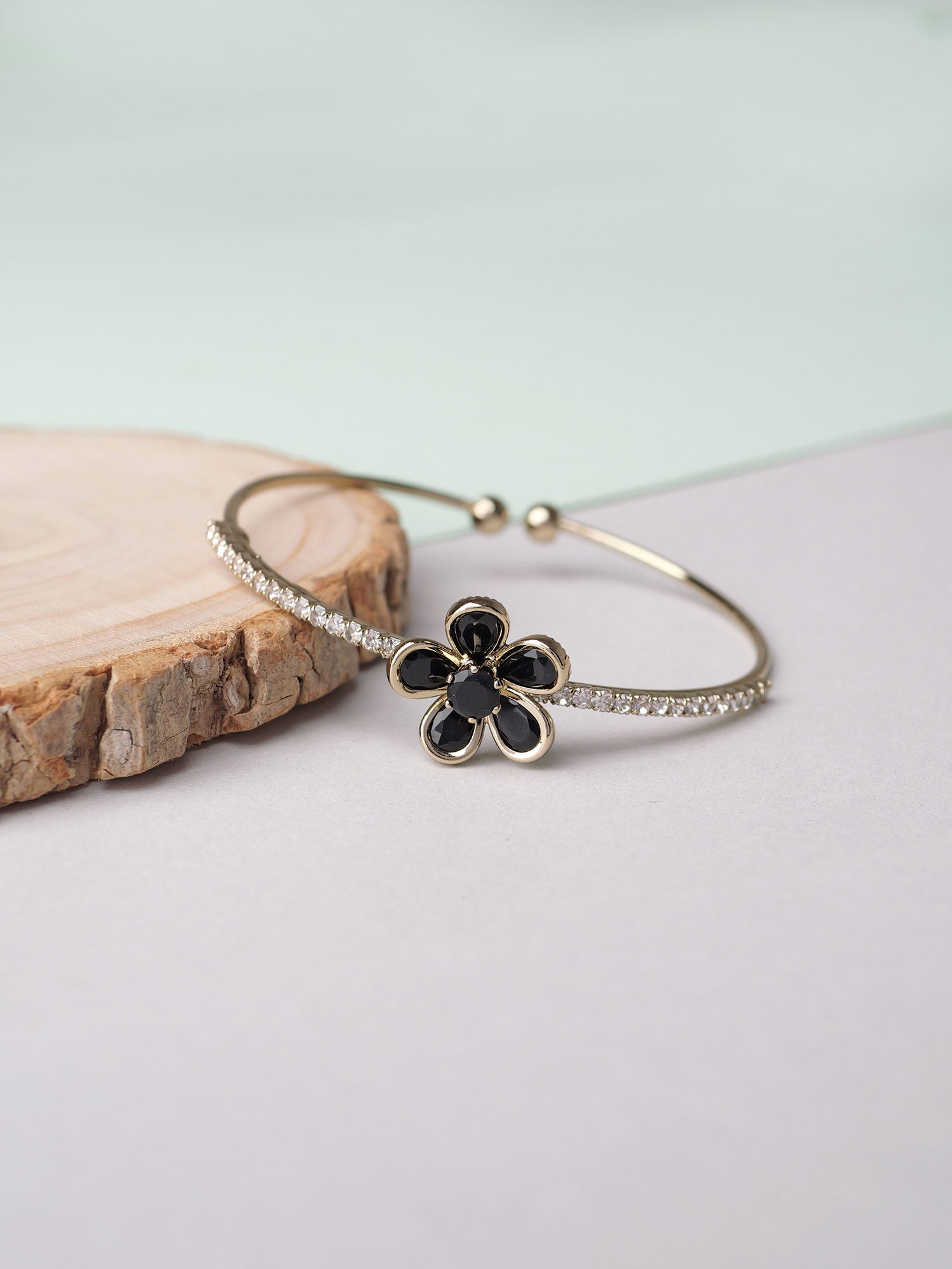 Daisy Children's Bracelet in Black