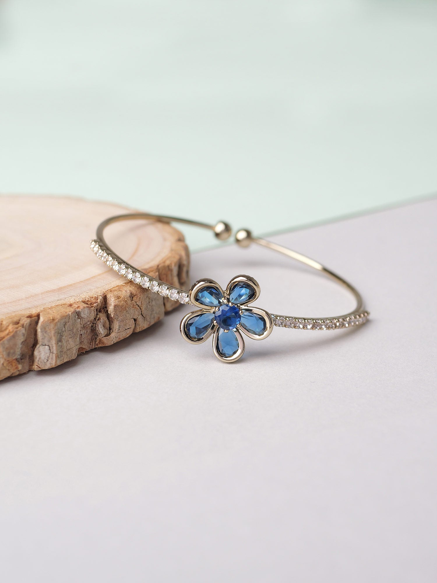Daisy Children's Bracelet in Blue