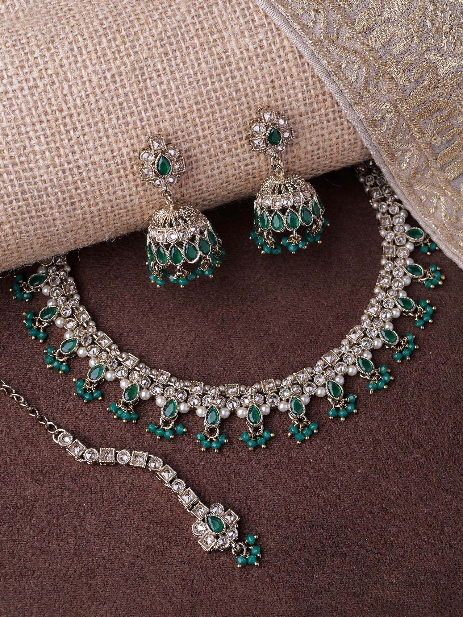 Eshani Necklace Set in Green