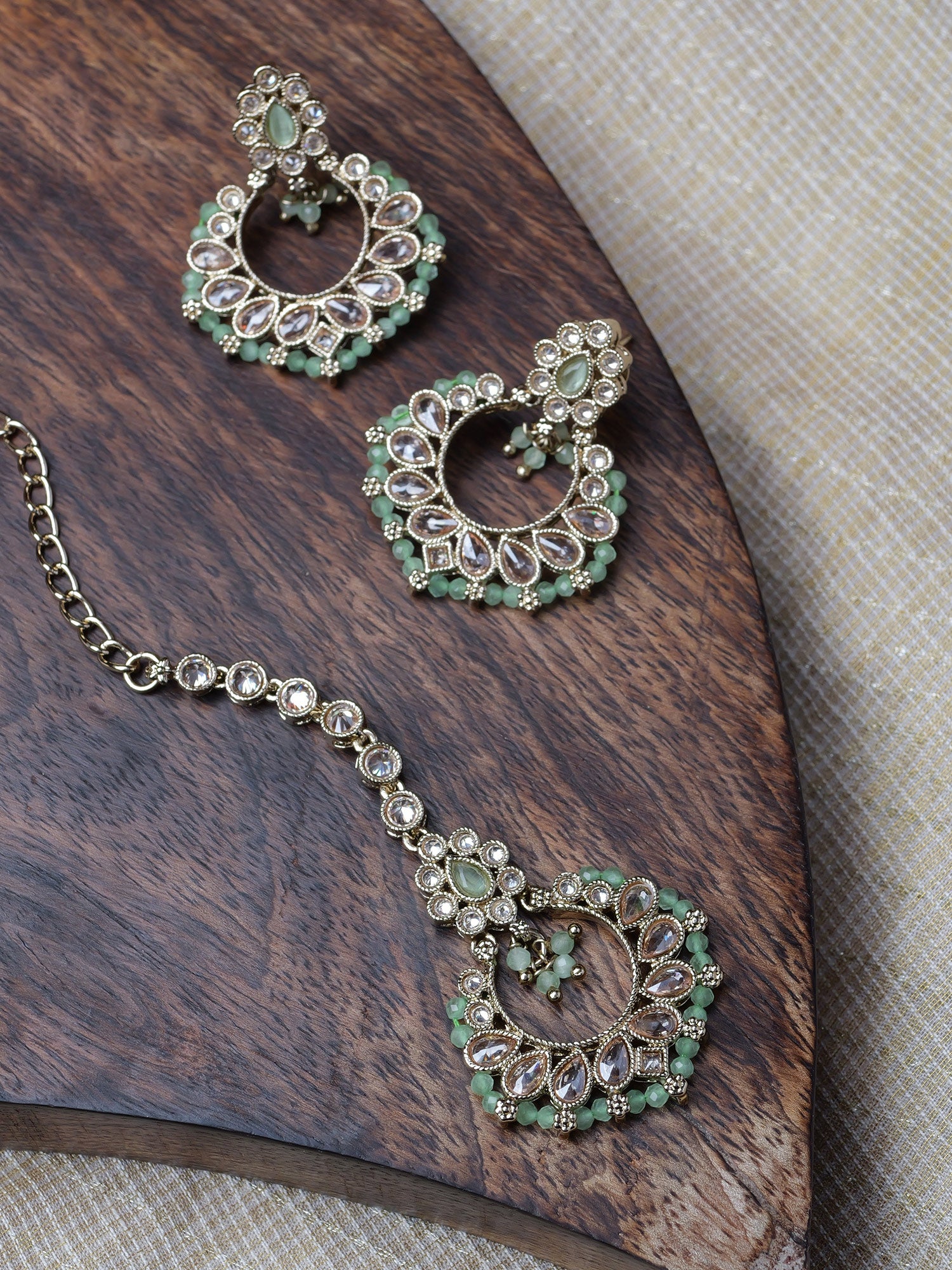Ethnic Bead-Edge Earrings in Mint