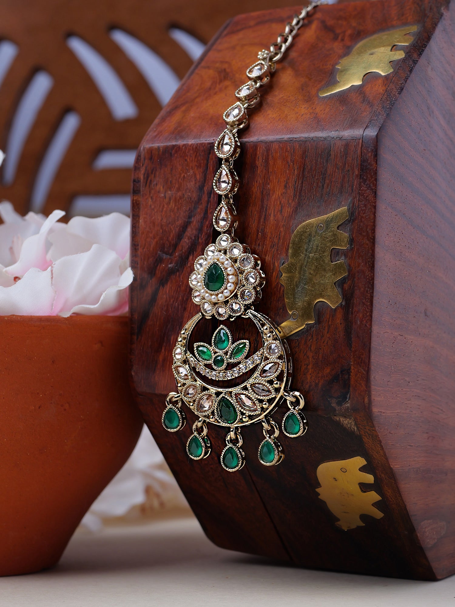 Fariha Pearl Maang Tikka in Green