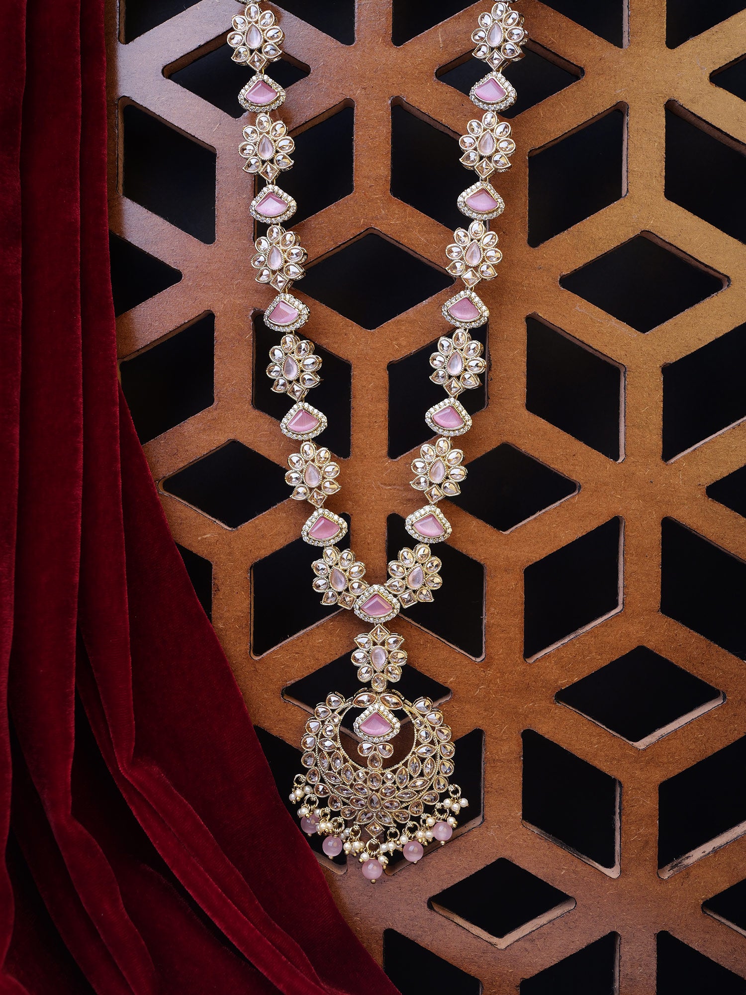 Ferozah Rani Haar in Light Pink and Antique Gold