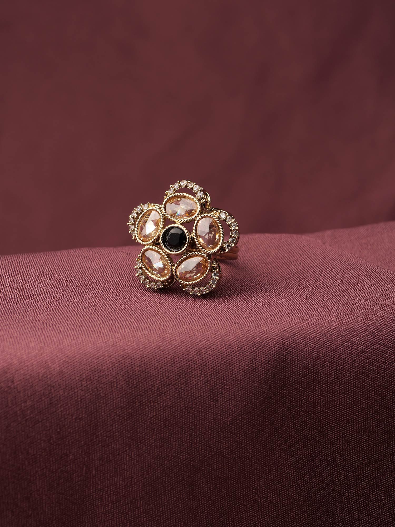 Giana Floral Ring in Black and Antique Gold