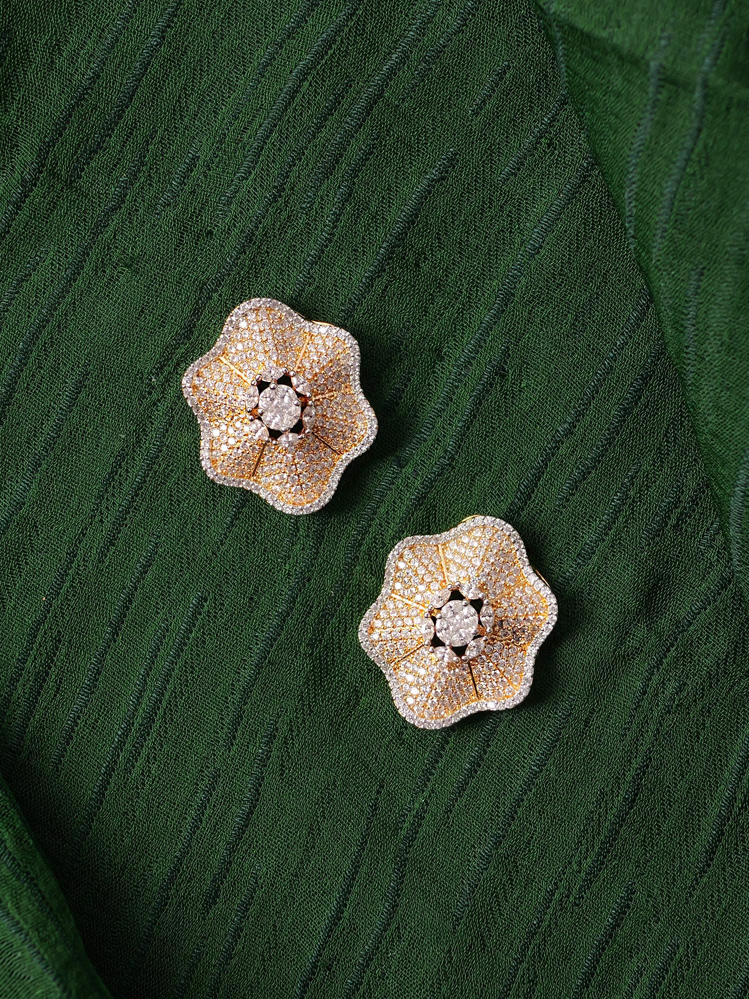 Gloria Ear Studs in White and Gold