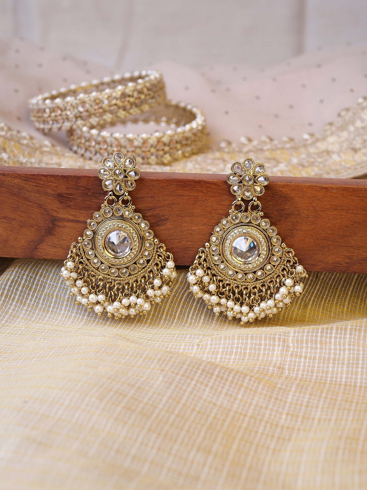 Gulshan Earrings in White and Antique Gold