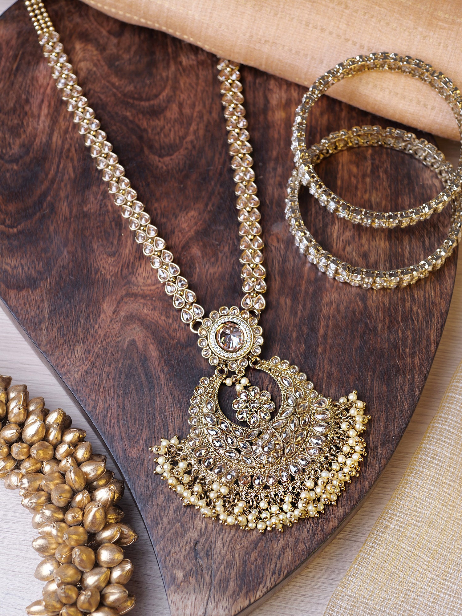 Gulshan Rani Haar in Champagne and Antique Gold