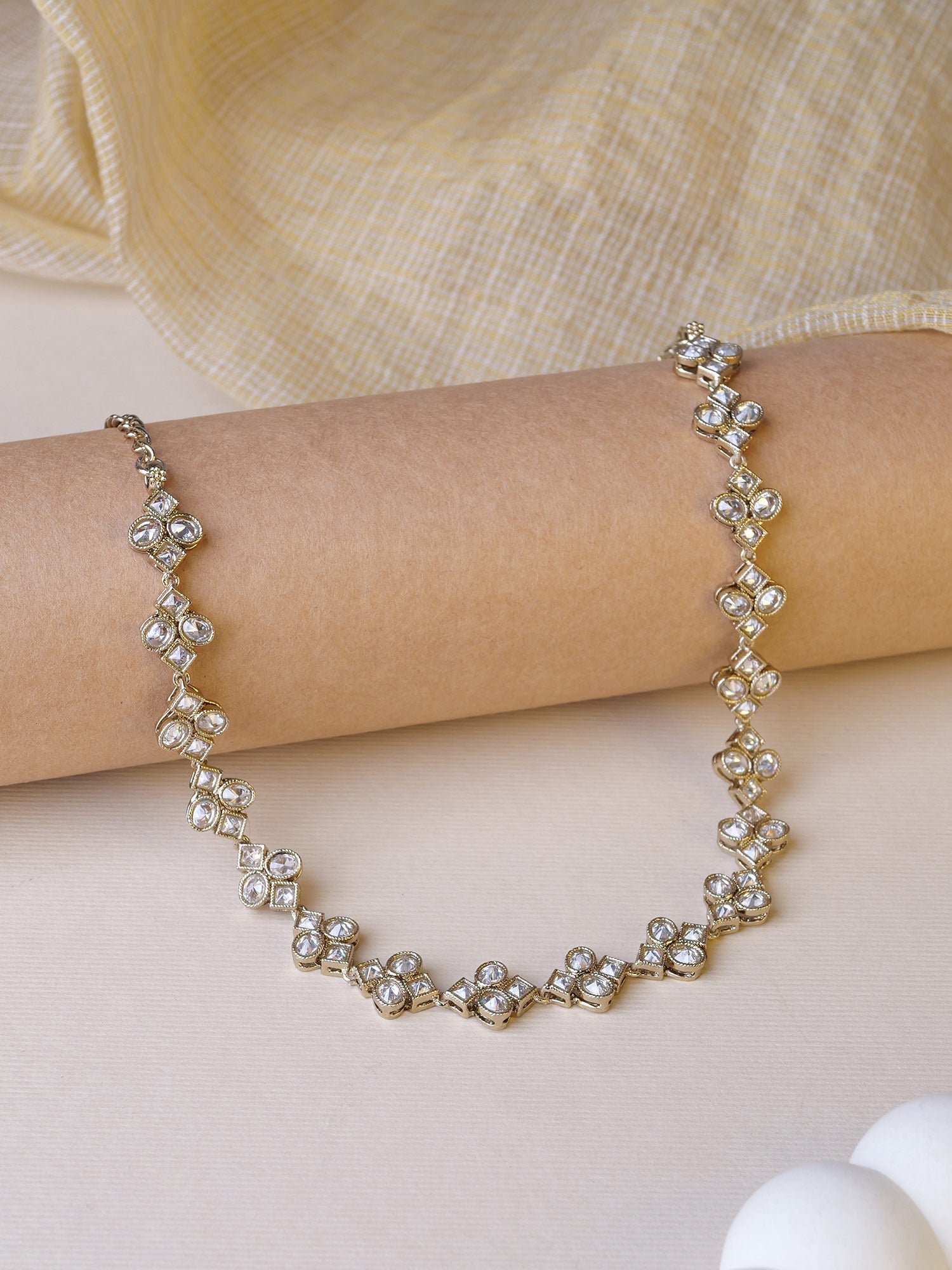 Hania Necklace in White