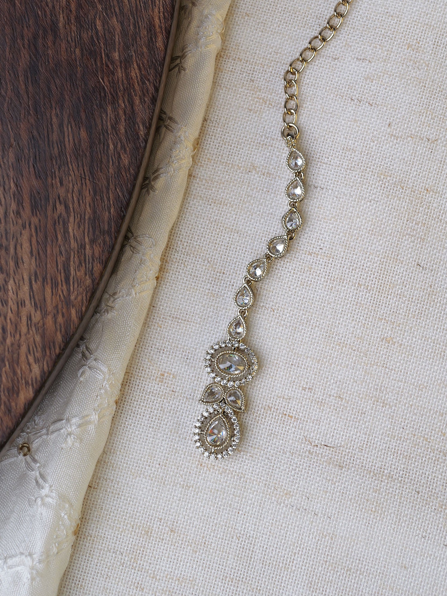 Heeral Crystal Maang Tikka in White