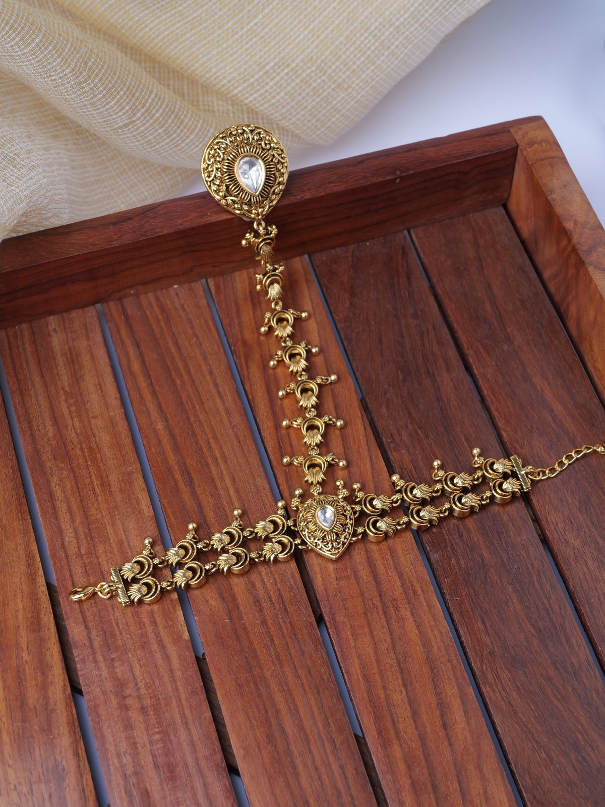 Hemangi Kundan Hand Chain in White