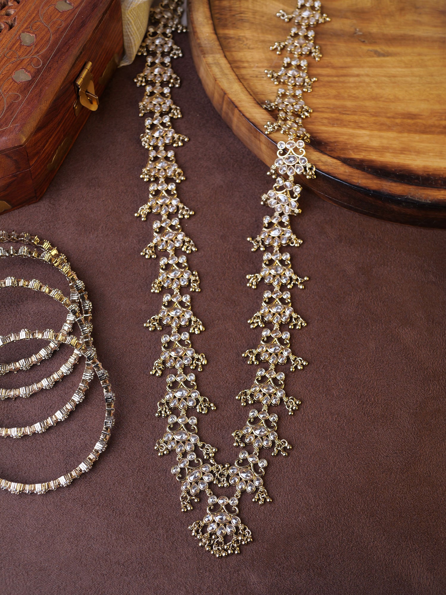 Imara Rani Haar in Antique Gold