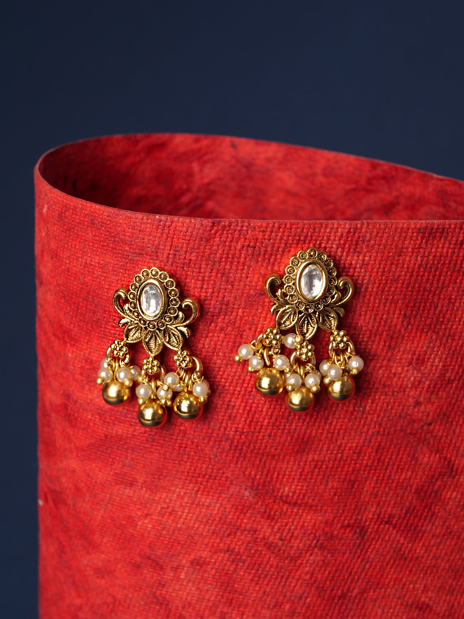 Inaya Kundan Earrings in Antique Gold