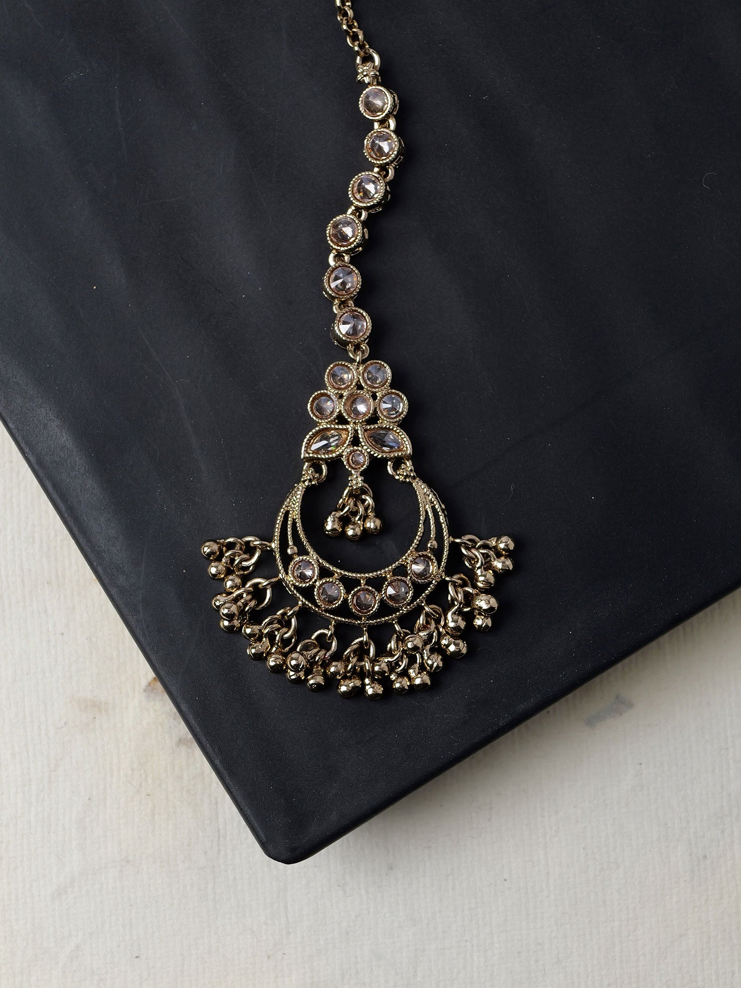 Ishra Maang Tikka in Antique Gold