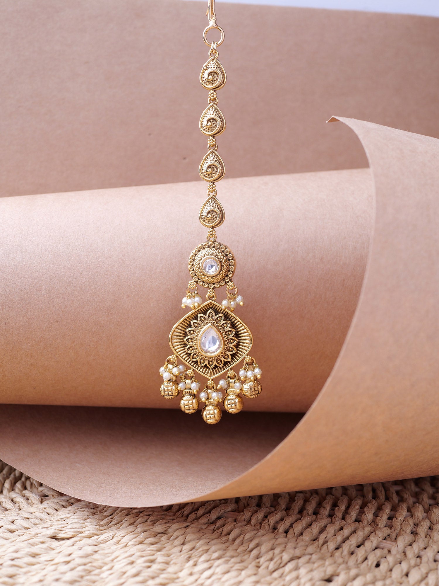 Ishwari Classic Maang Tikka in White