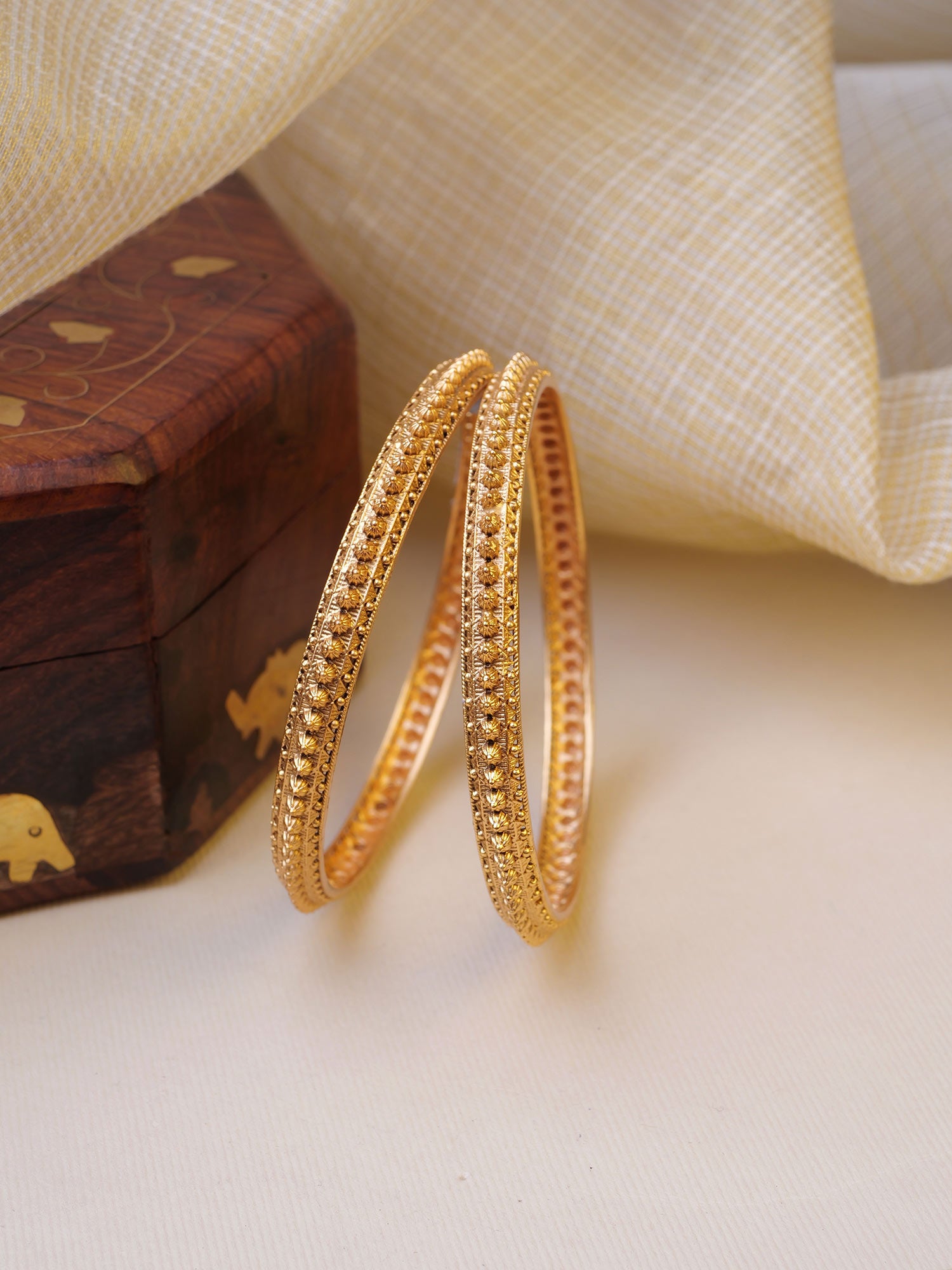 Kanak Set of 2 Gold Style Bangles