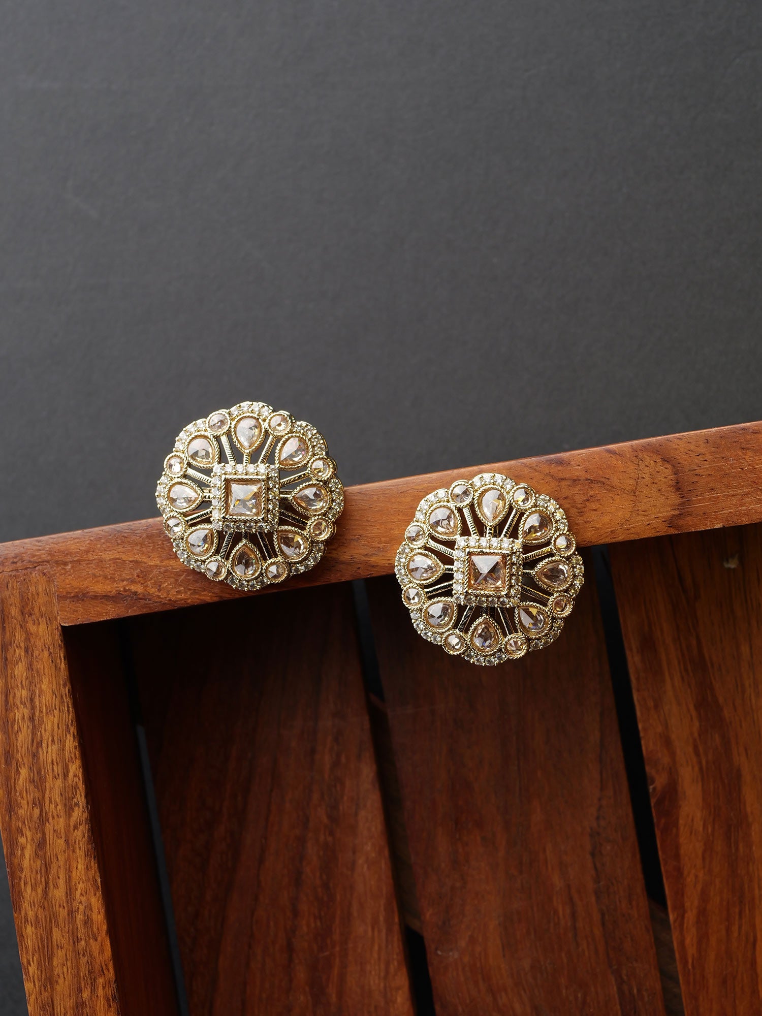 Kinjal Oversized Ear Studs in Champagne