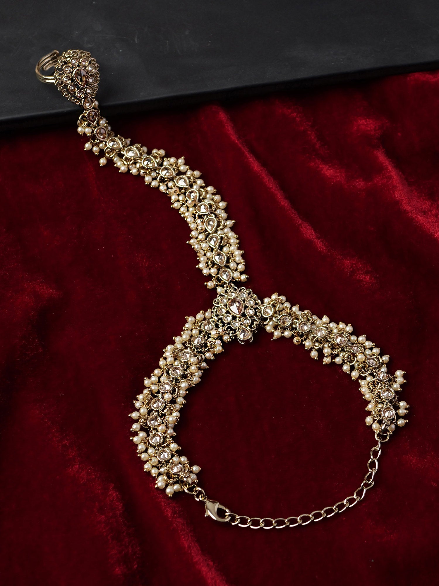 Lavani Hand Chain in Pearl and Champagne