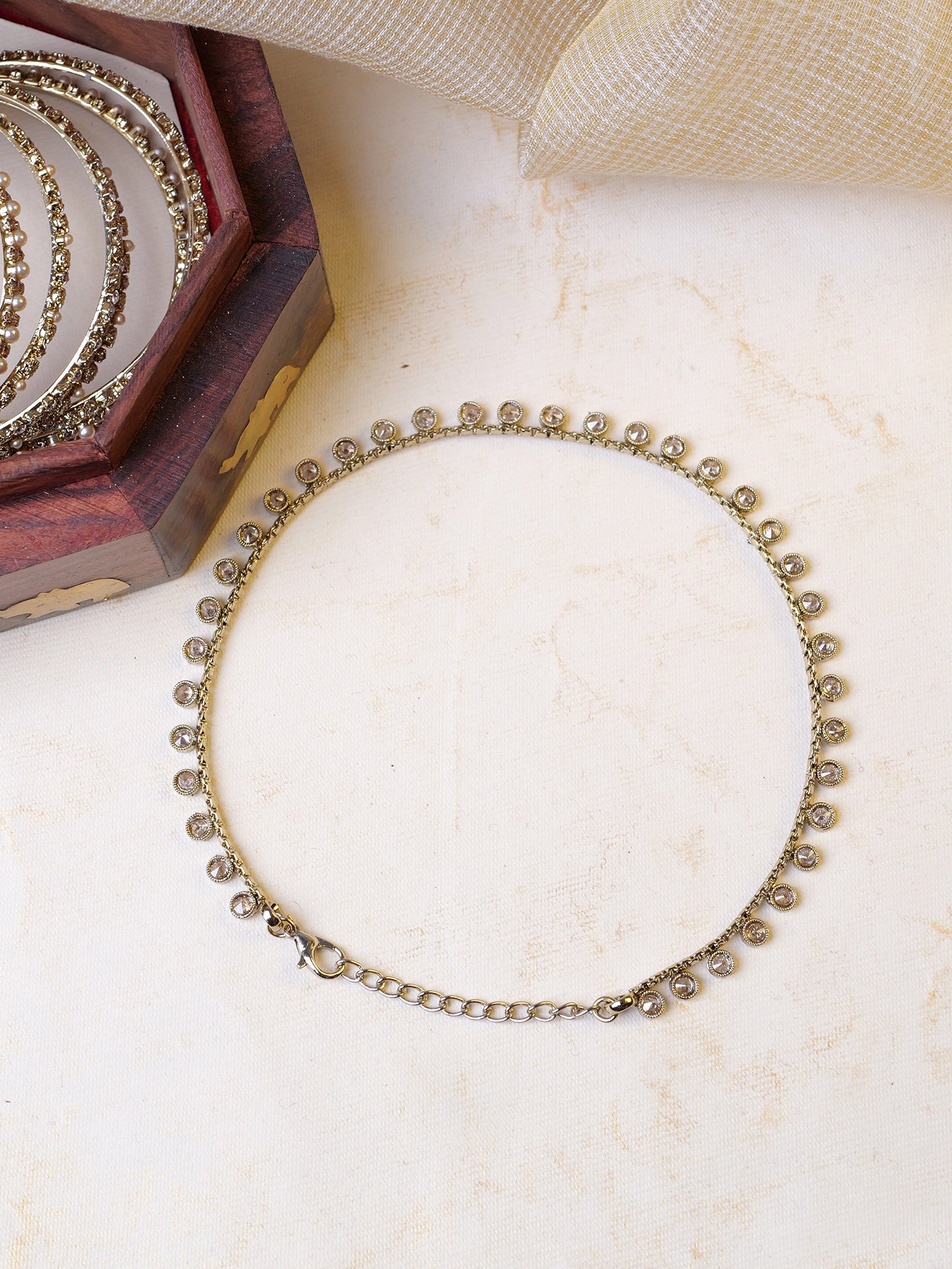 Lavira Simple Anklet in Champagne