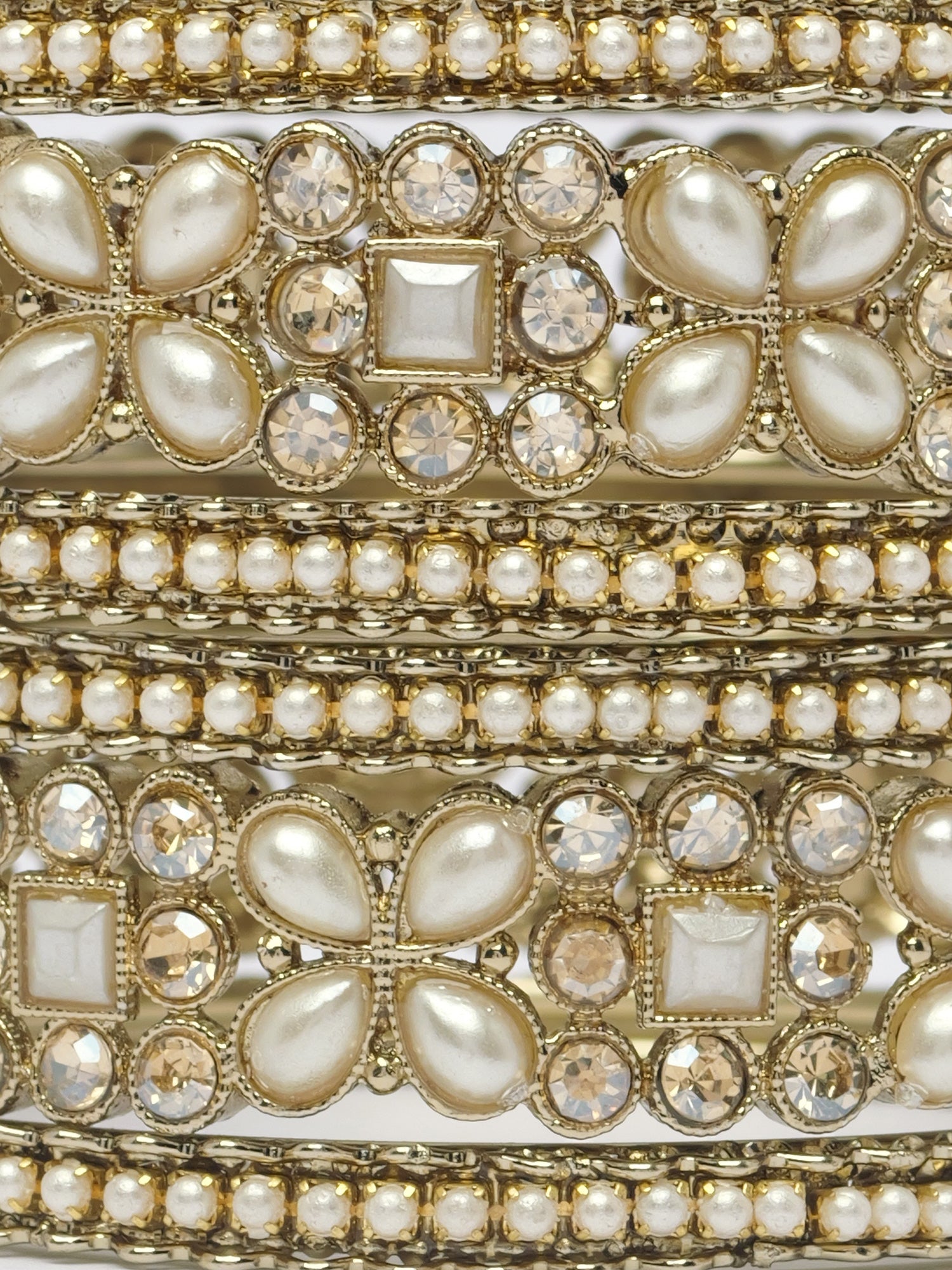Leena Pearl Bangle Set in White