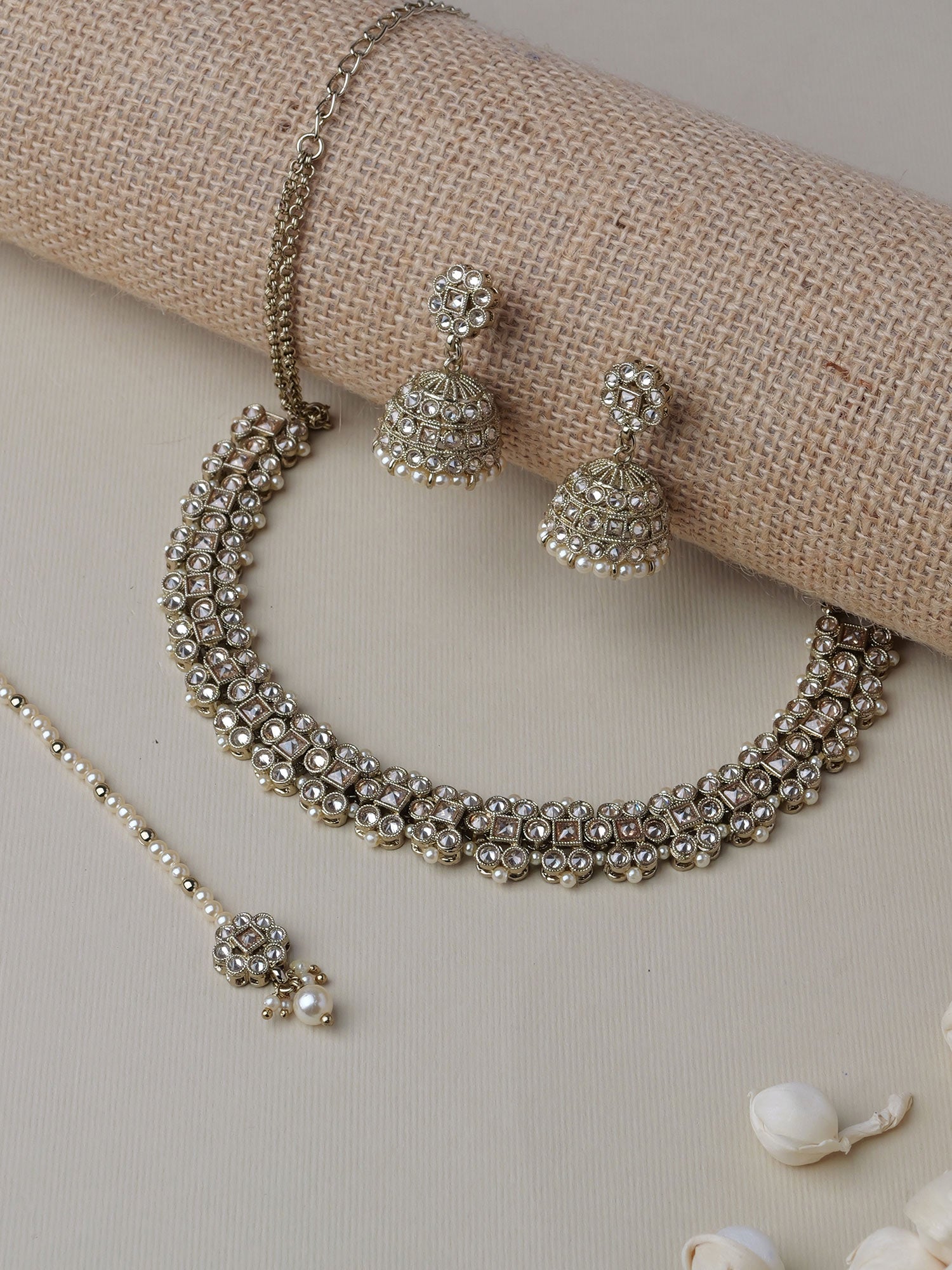 Lisha Necklace Set in Pearl and Champagne