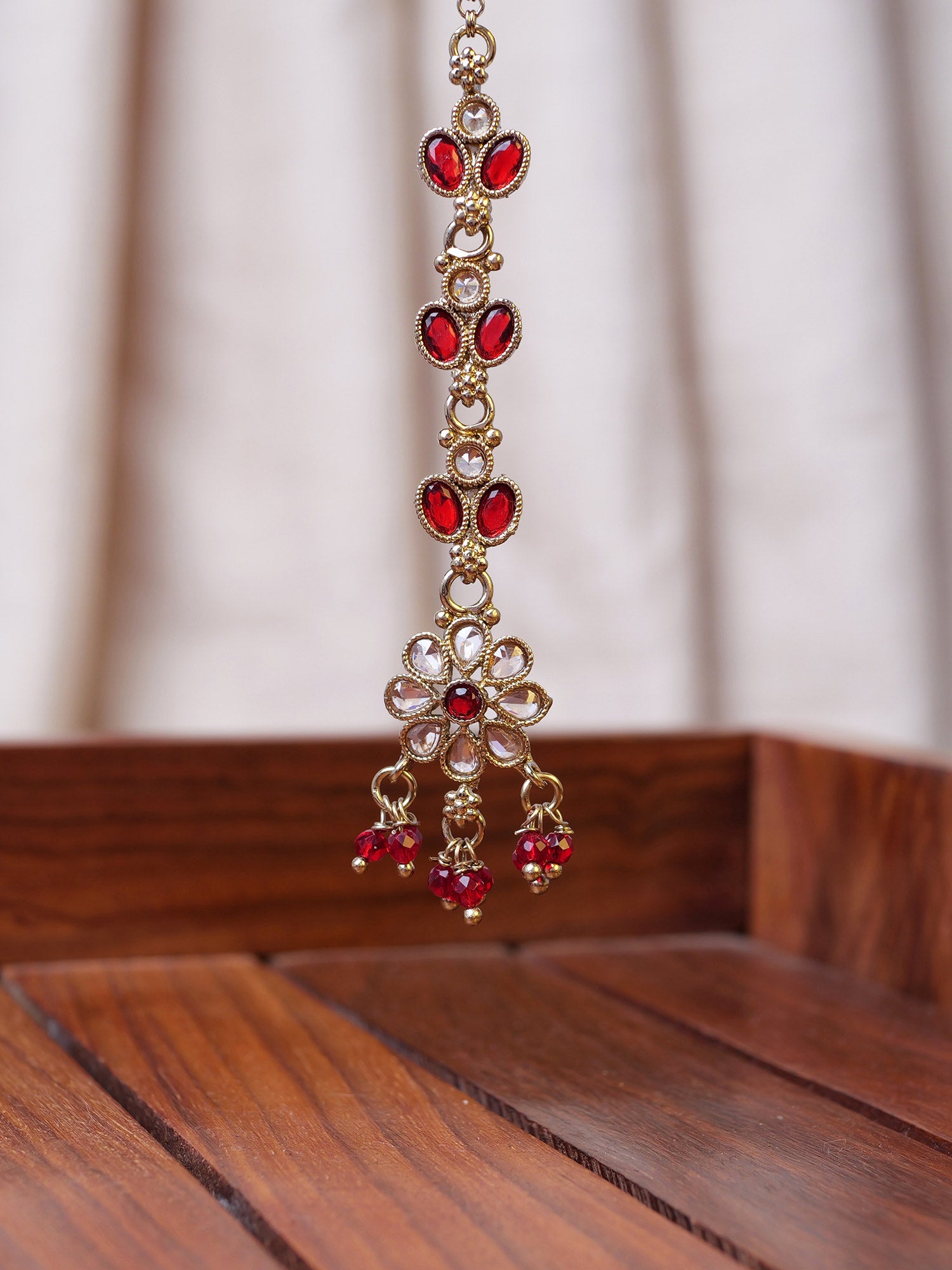 Mahiya Maang Tikka in Maroon
