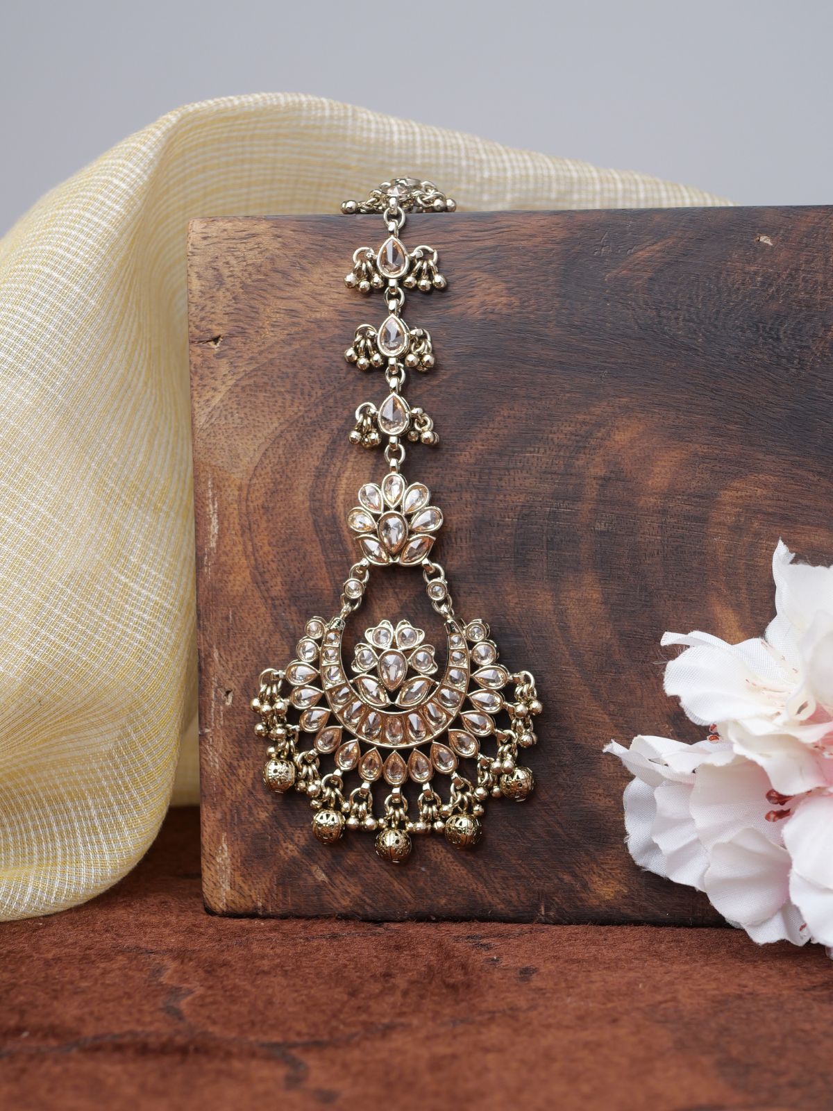 Mehreen Maang Tikka in Antique Gold