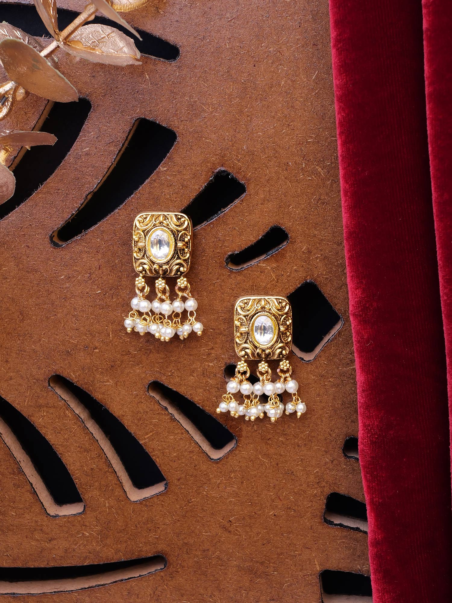 Meira Small Kundan Earrings in White