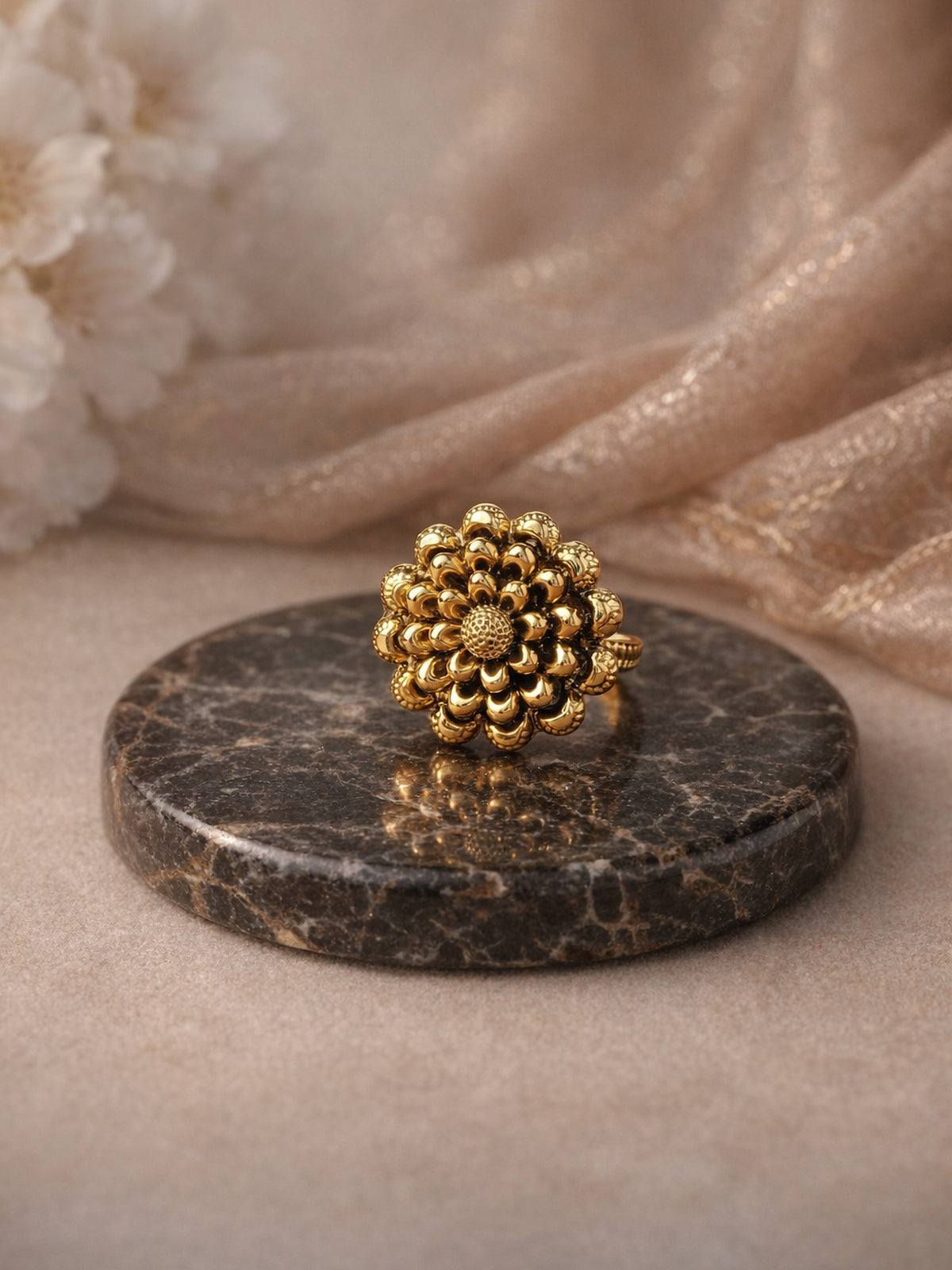 Navika Classic Ring in Gold Oxidised 