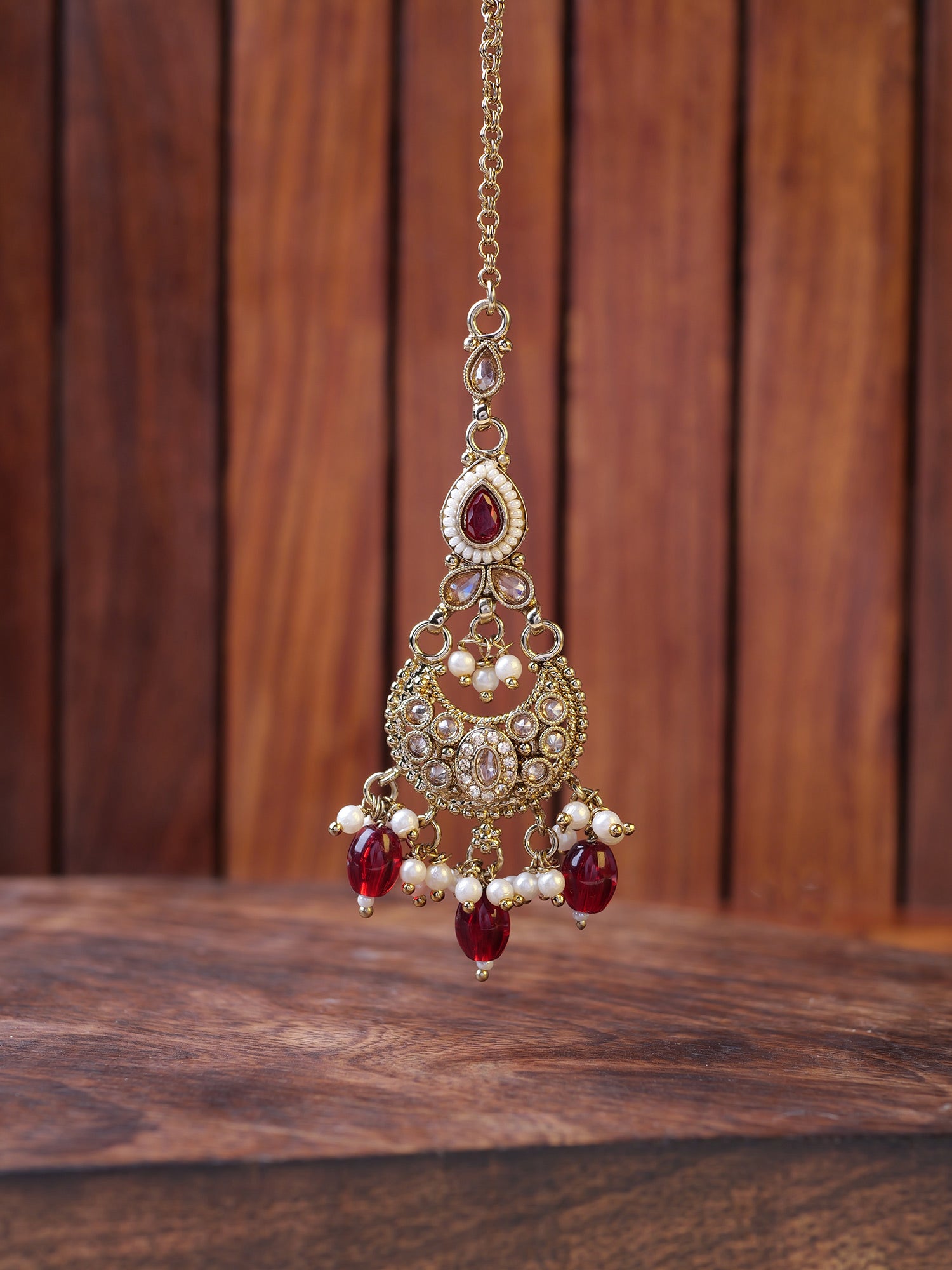 Nayla Pearl Maang Tikka in Maroon