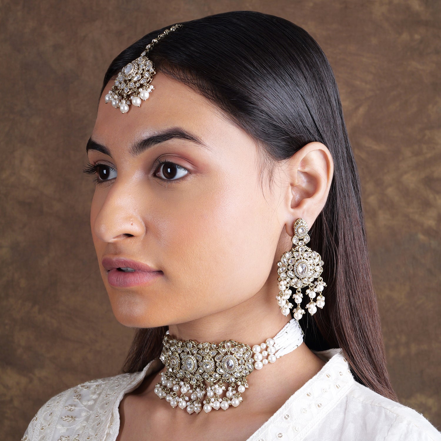 Neelmani Necklace Set in White