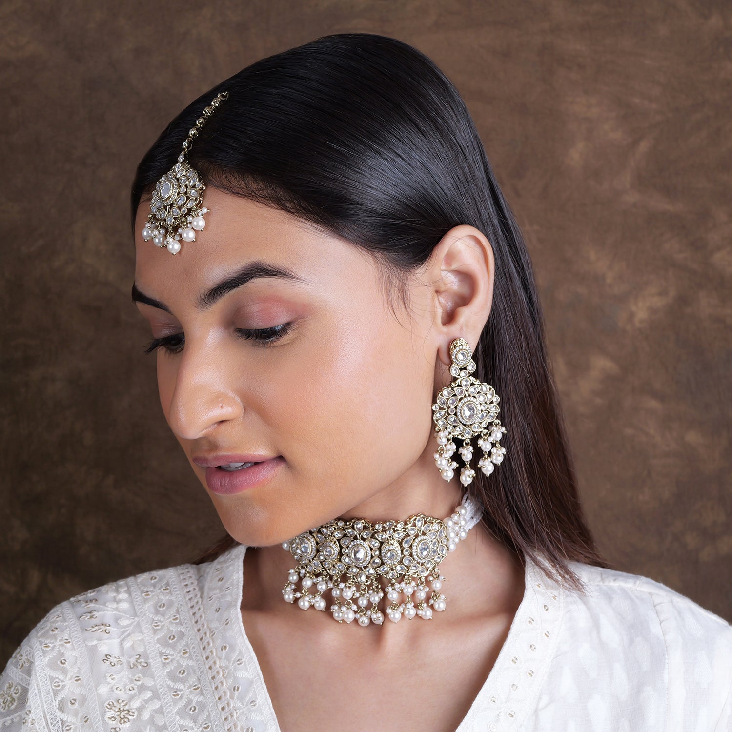 Neelmani Necklace Set in White