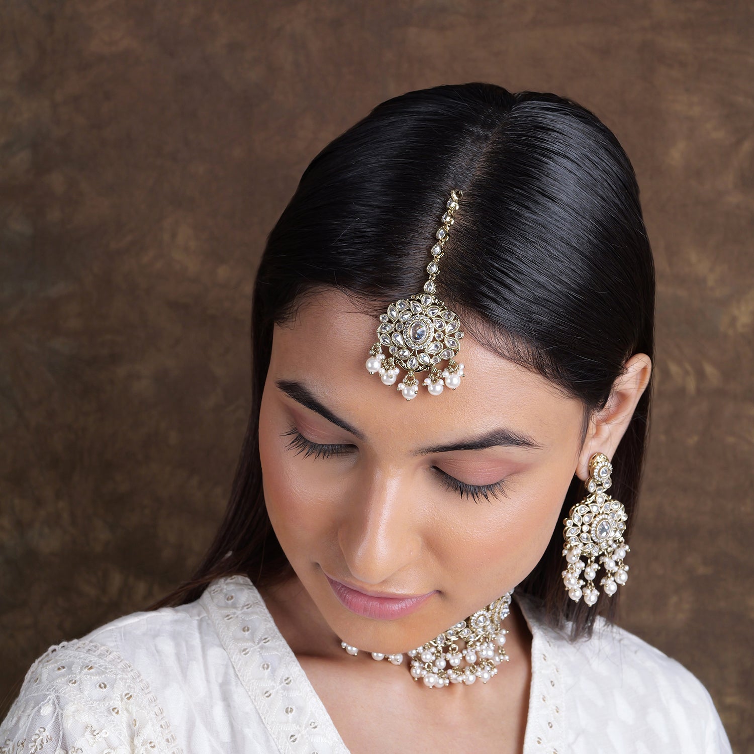 Neelmani Necklace Set in White