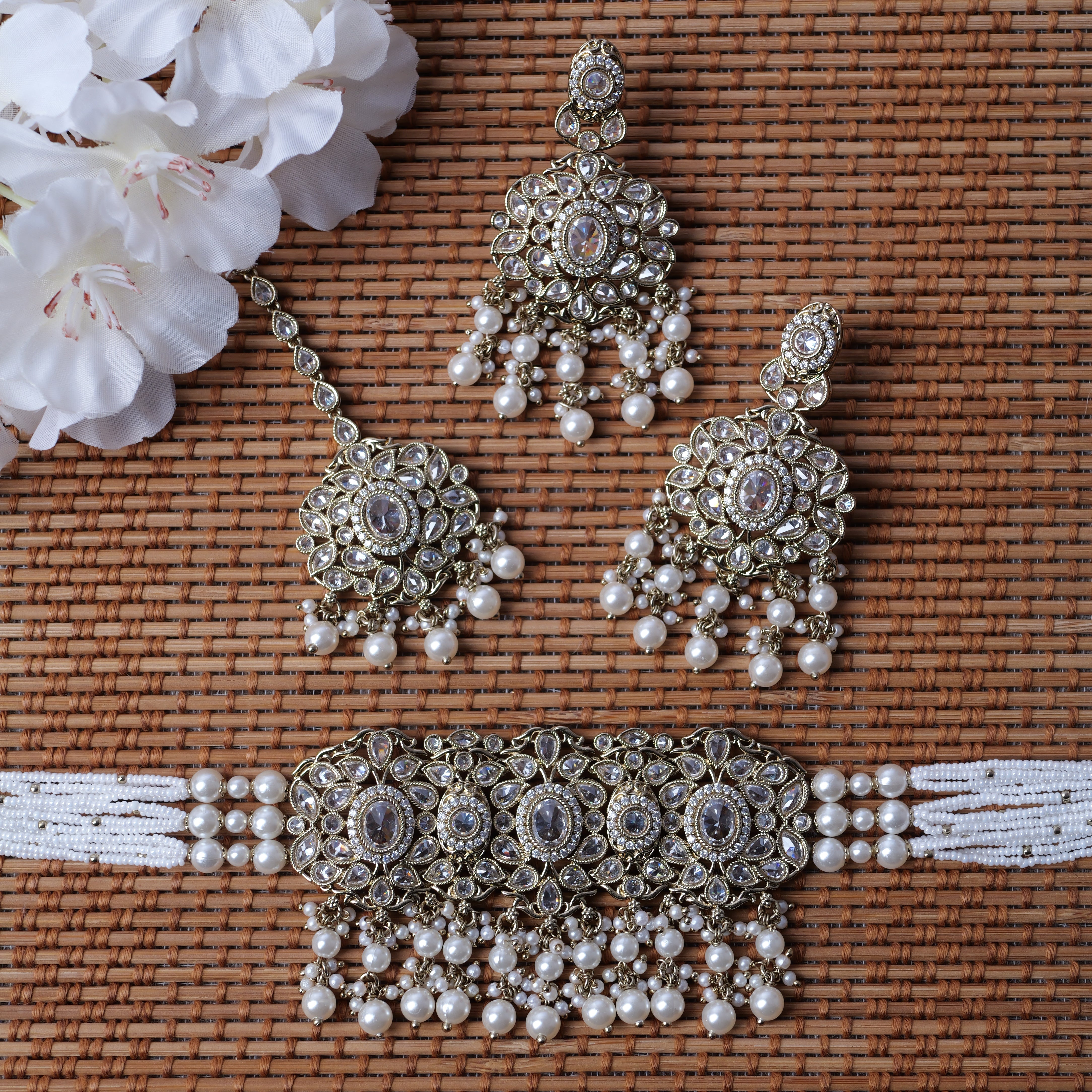 Neelmani Necklace Set in White