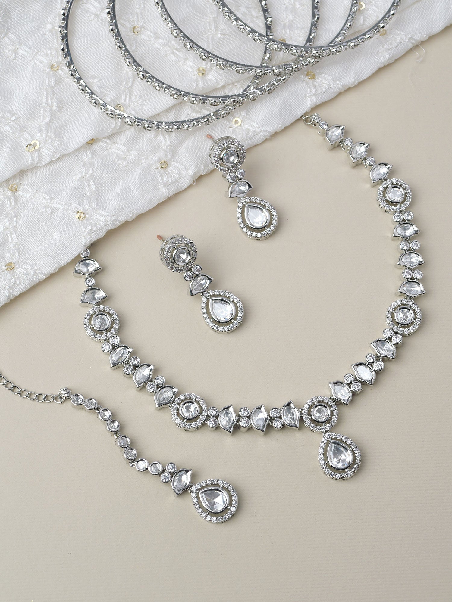 Neera Kundan Necklace Set in Rhodium