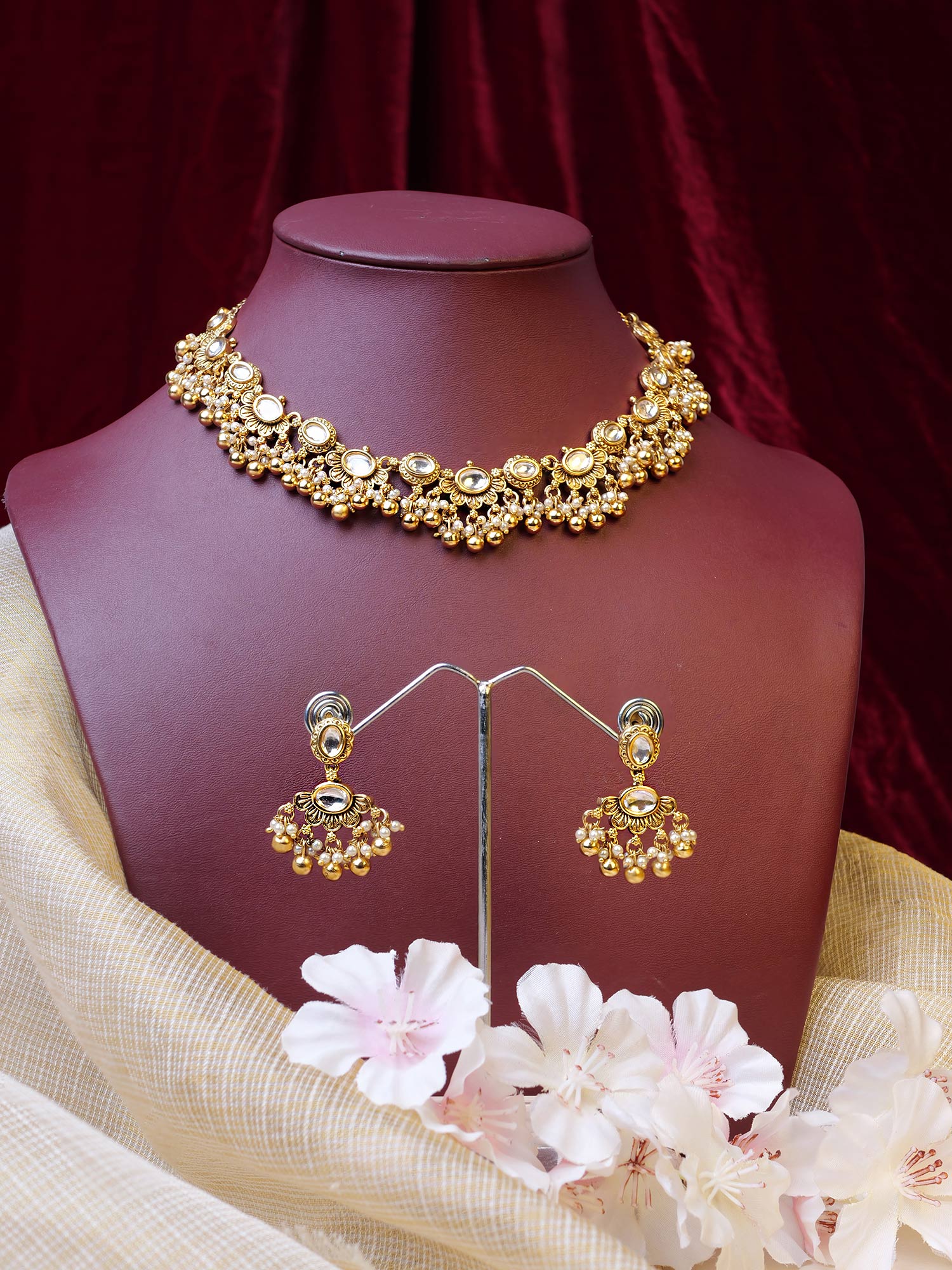 Nerina Kundan Cluster Necklace Set