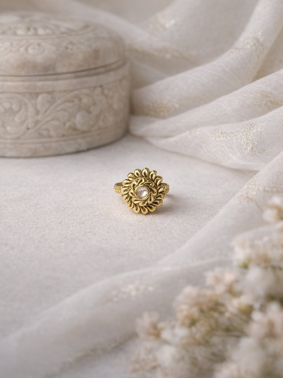 Nila Kundan Ring in White 