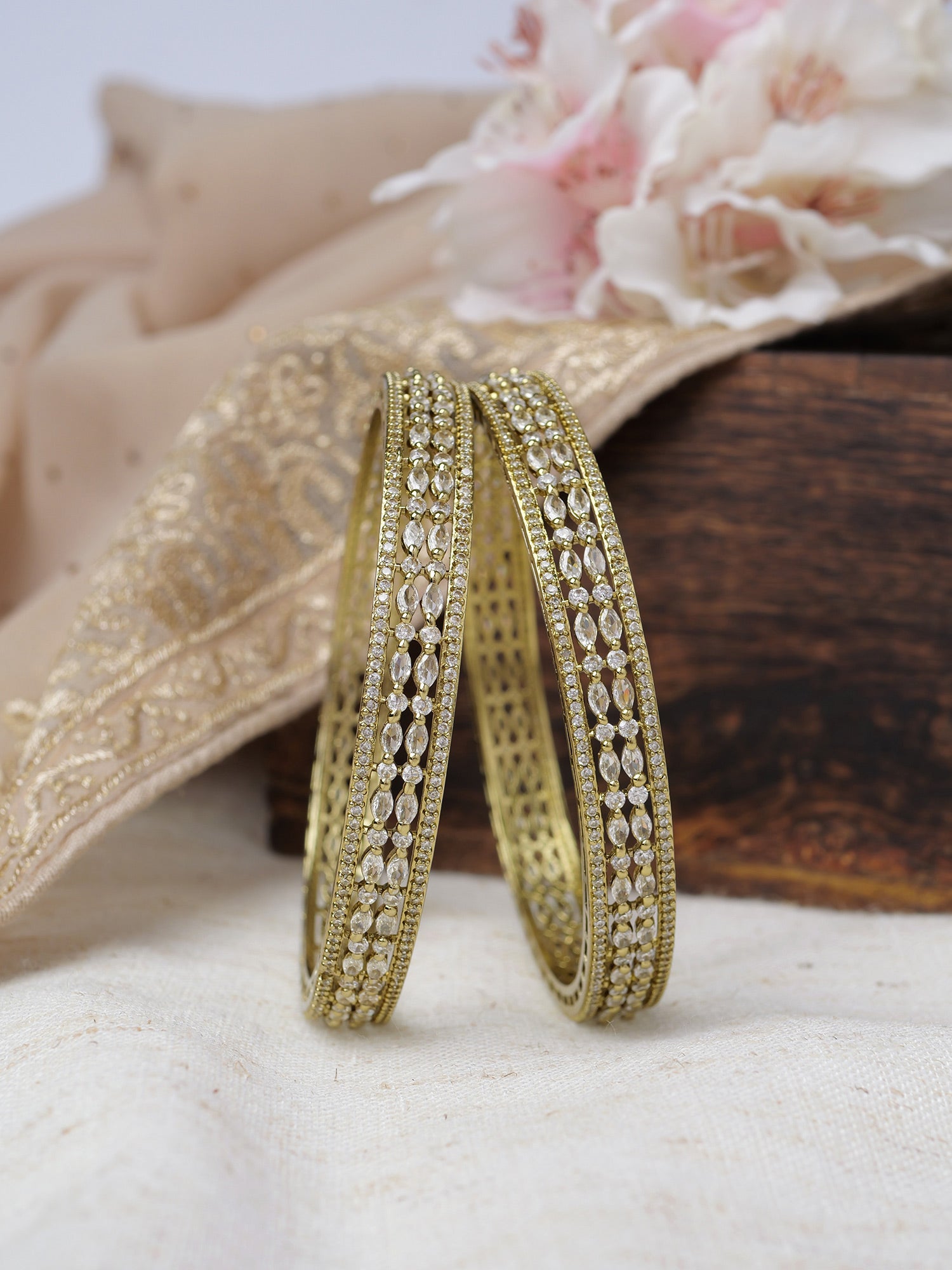 Nimrat Cubic Zirconia Kadas in White