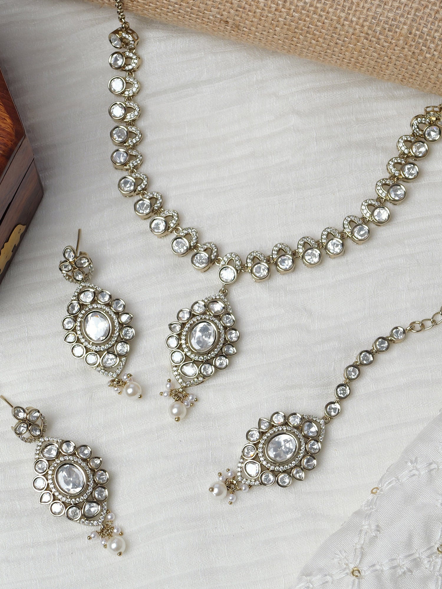 Niva Kundan Necklace Set in White and Antique Gold
