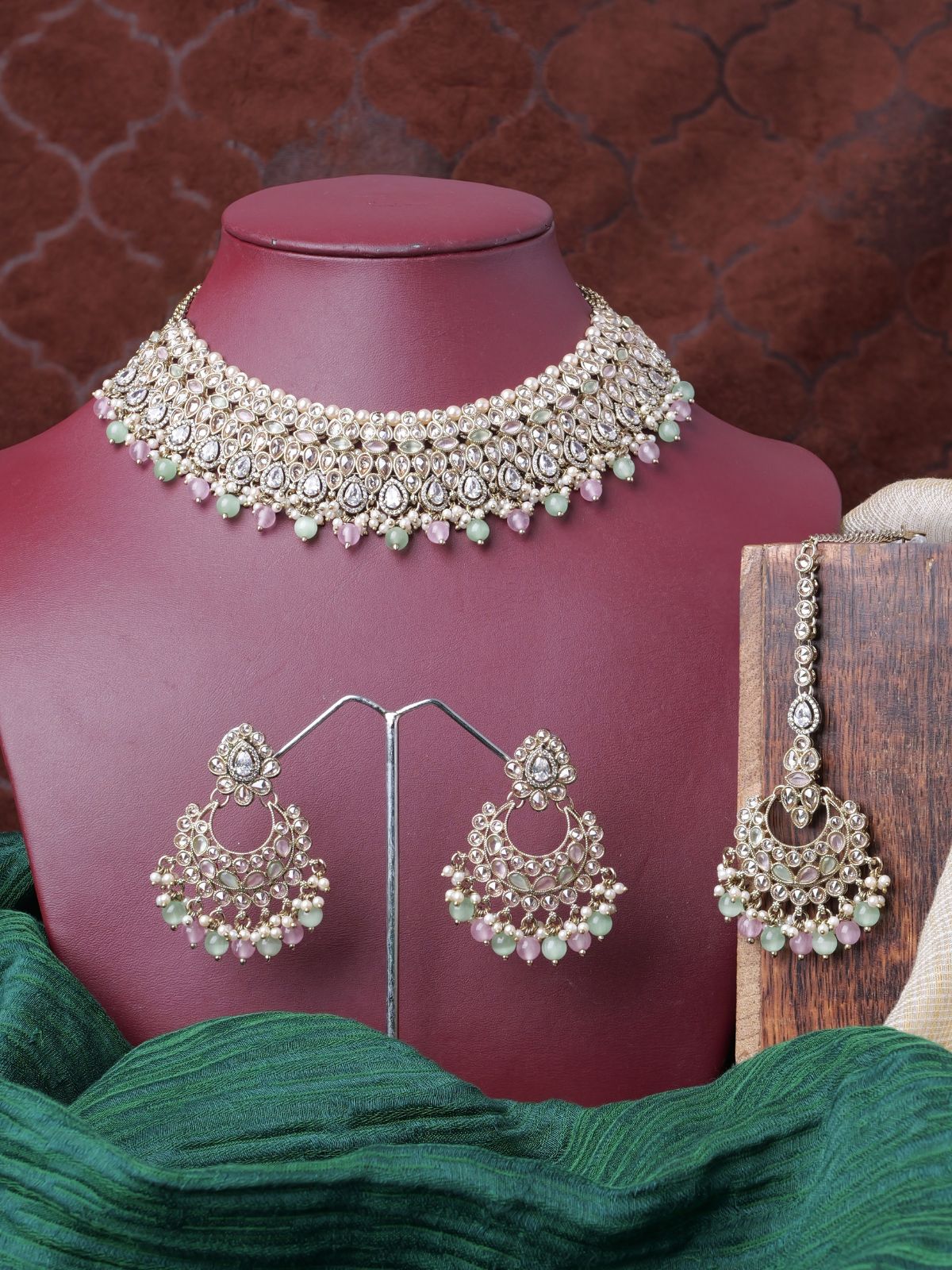 Nivedi Necklace Set in Light Pink and Mint