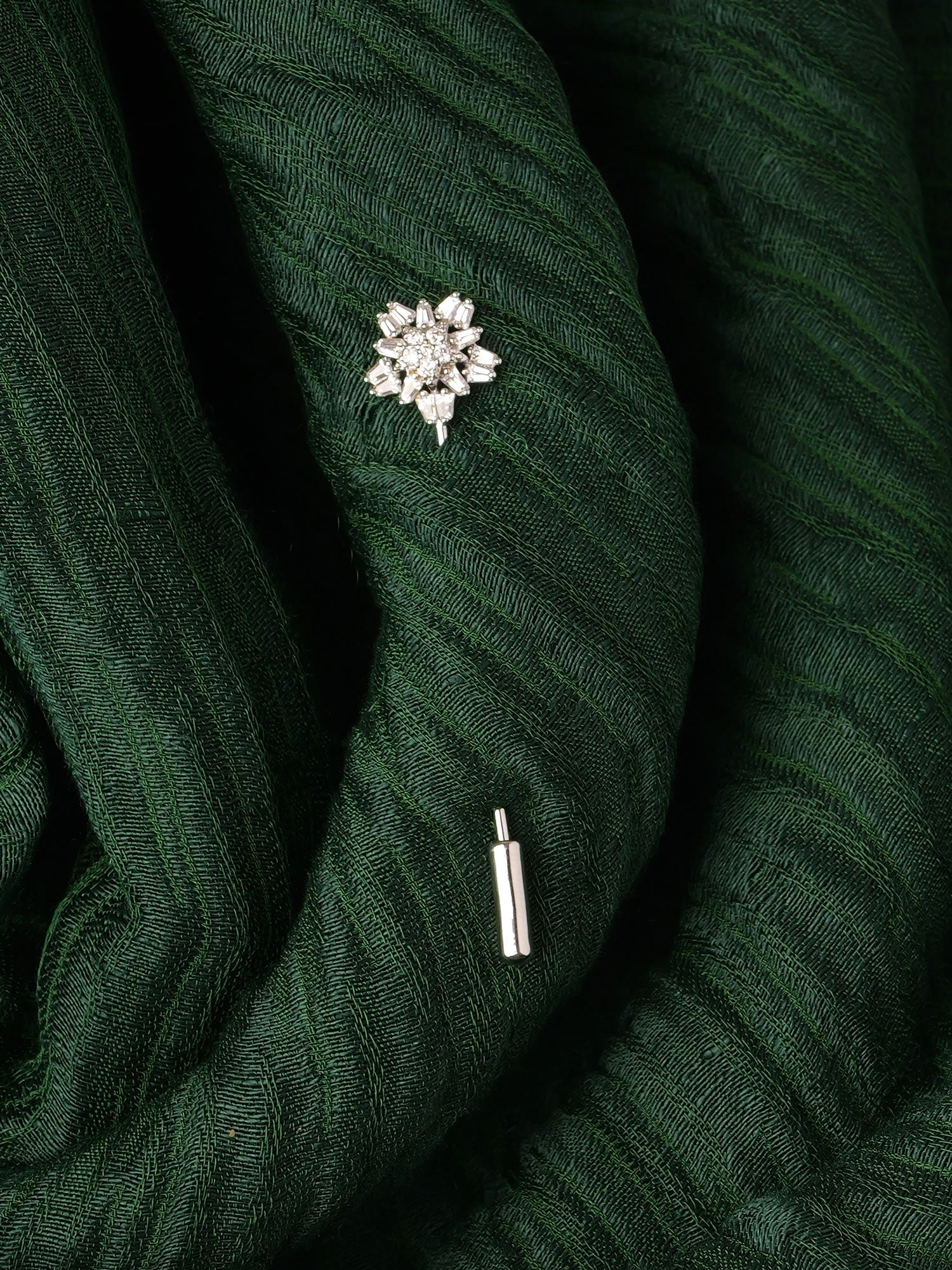 Noora Scarf Pin in White and Rhodium