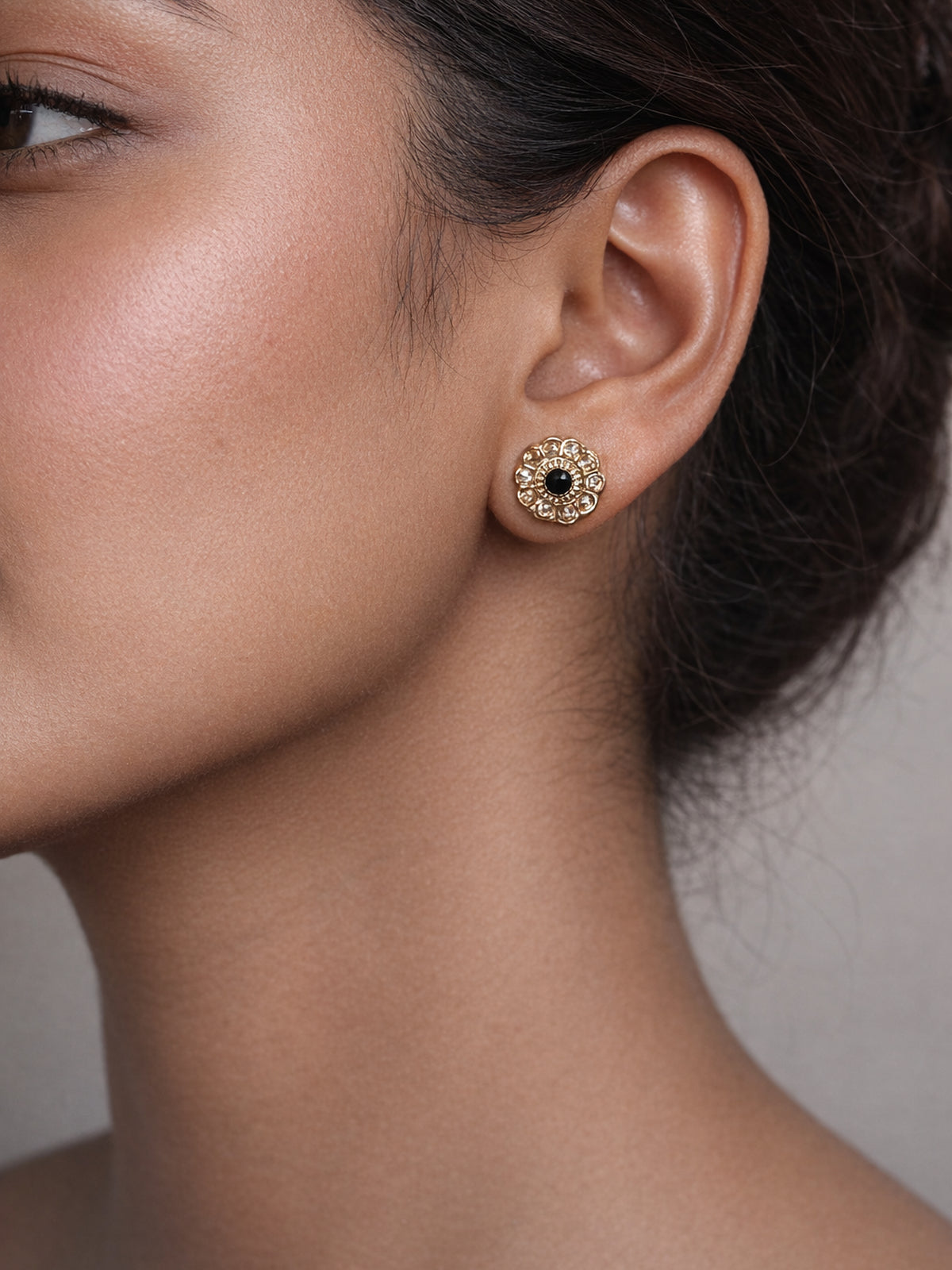 Phool Ear Studs in Black 