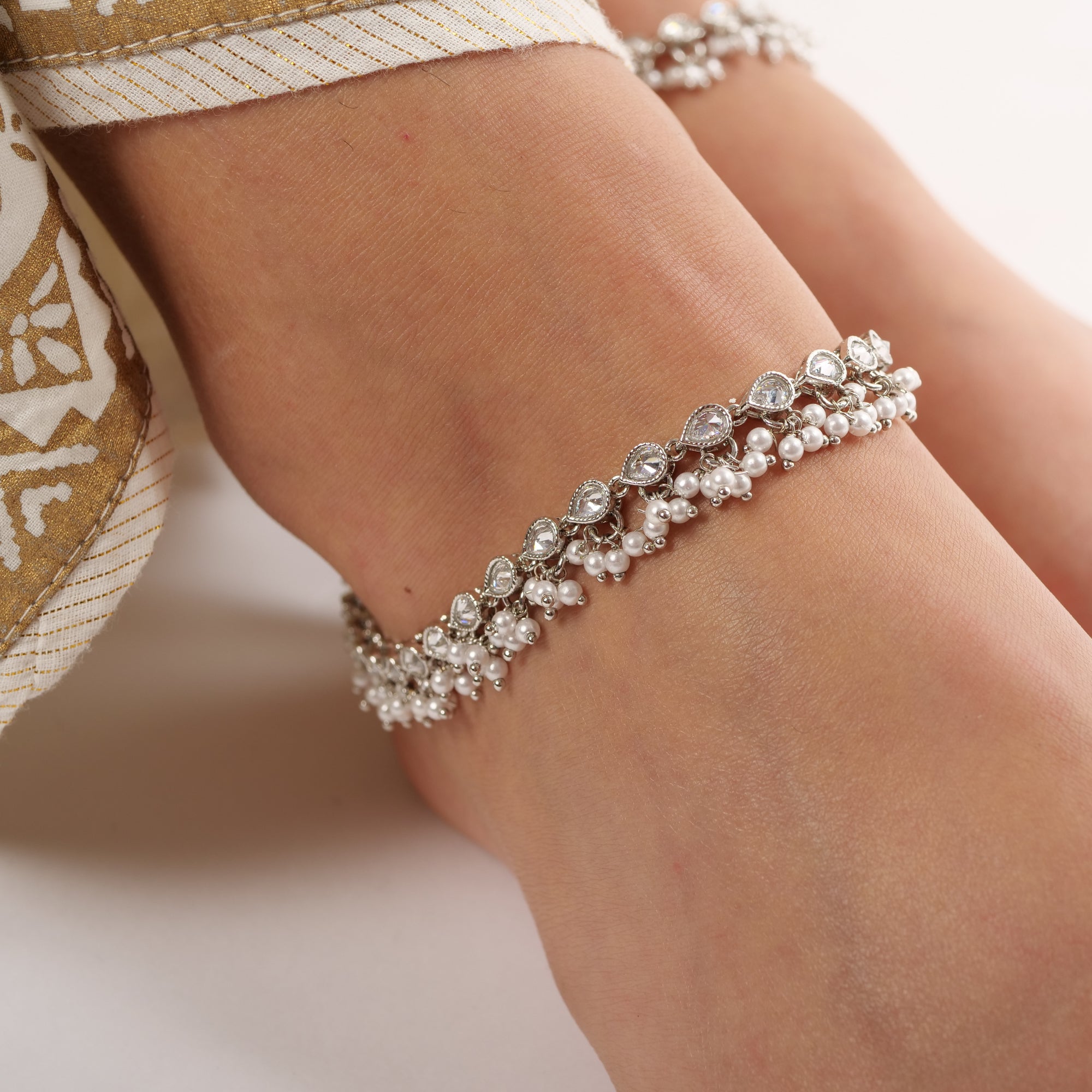 Pearly Cluster Anklet in Rhodium