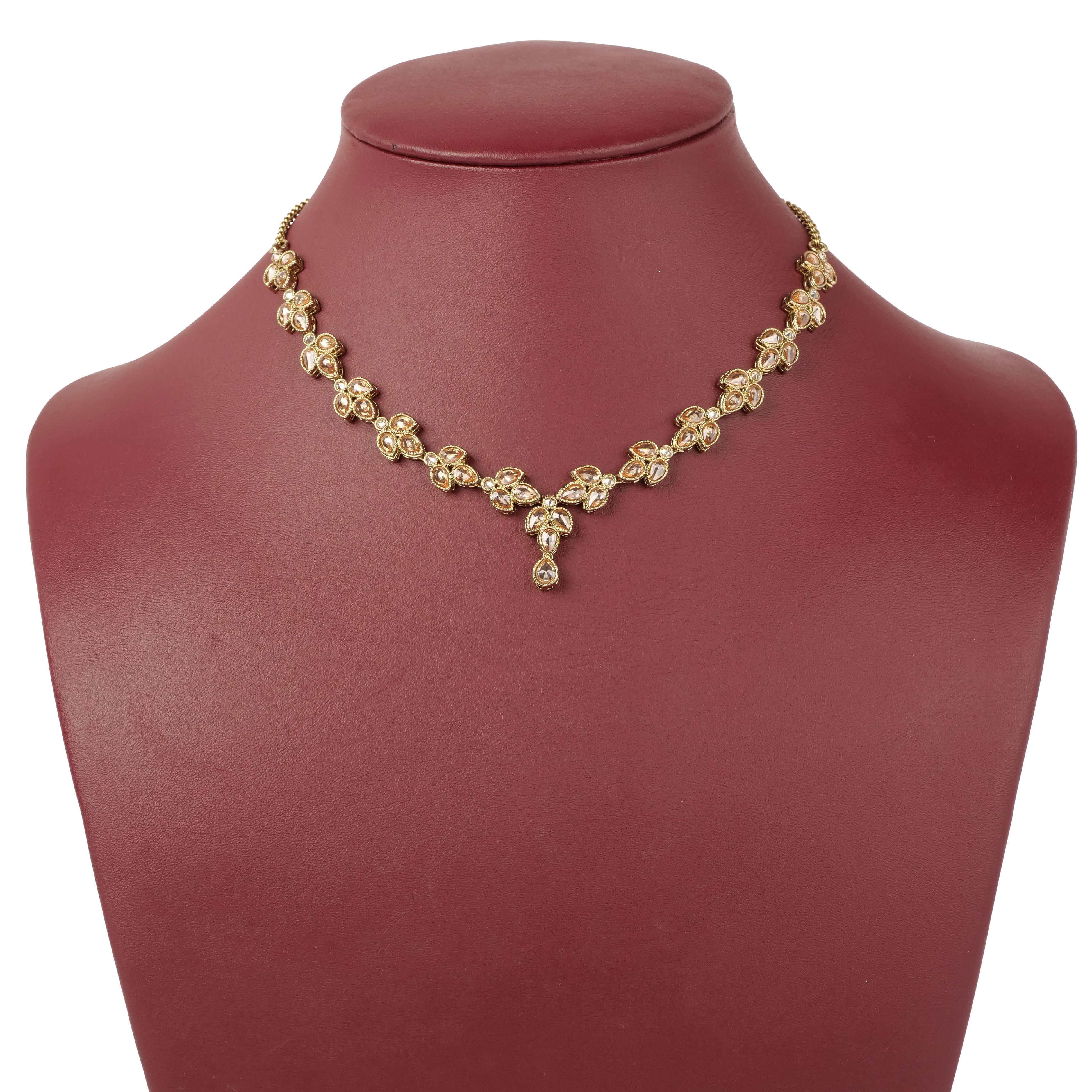 Neeva Simple Necklace Set in Champagne