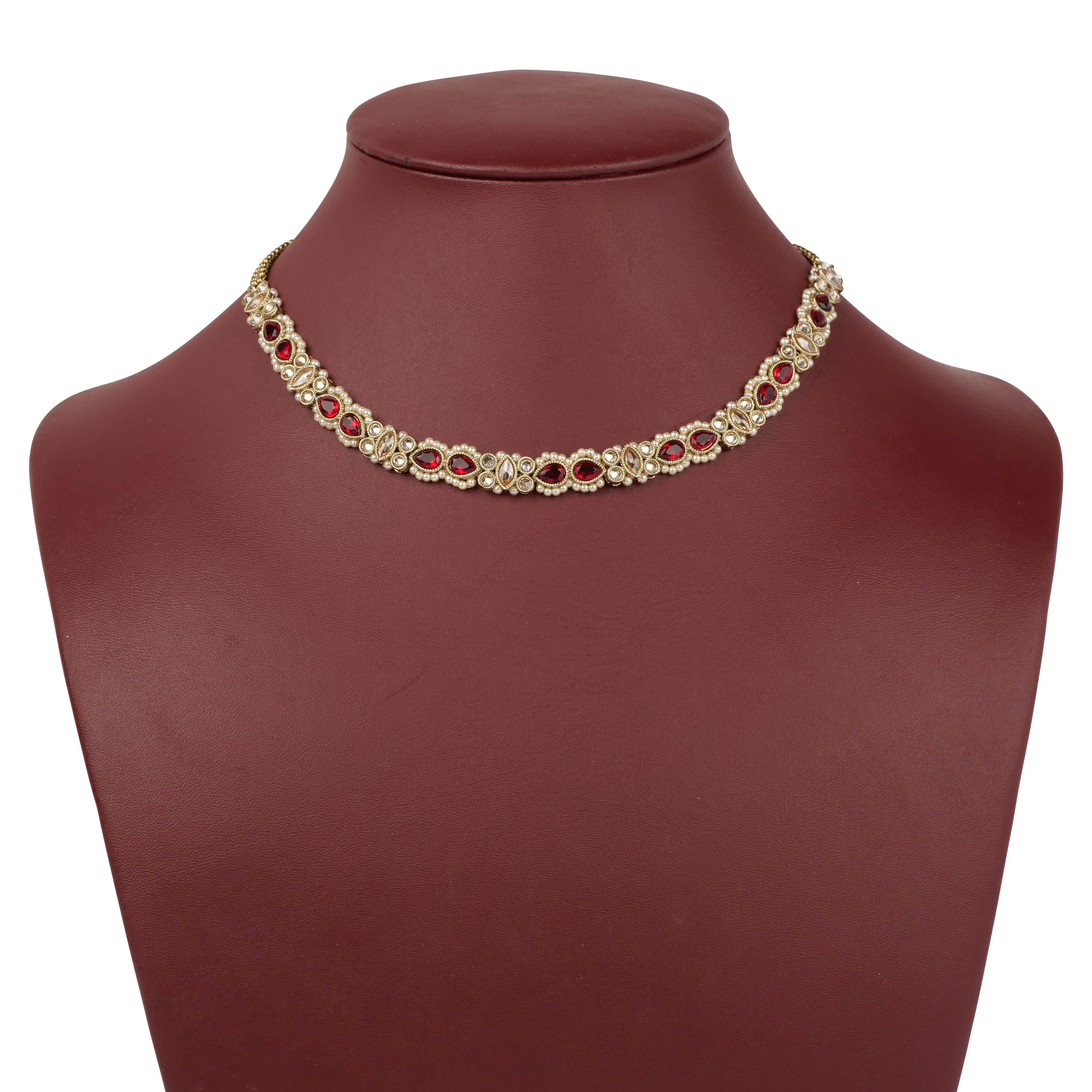 Anisha Simple Necklace Set in Maroon