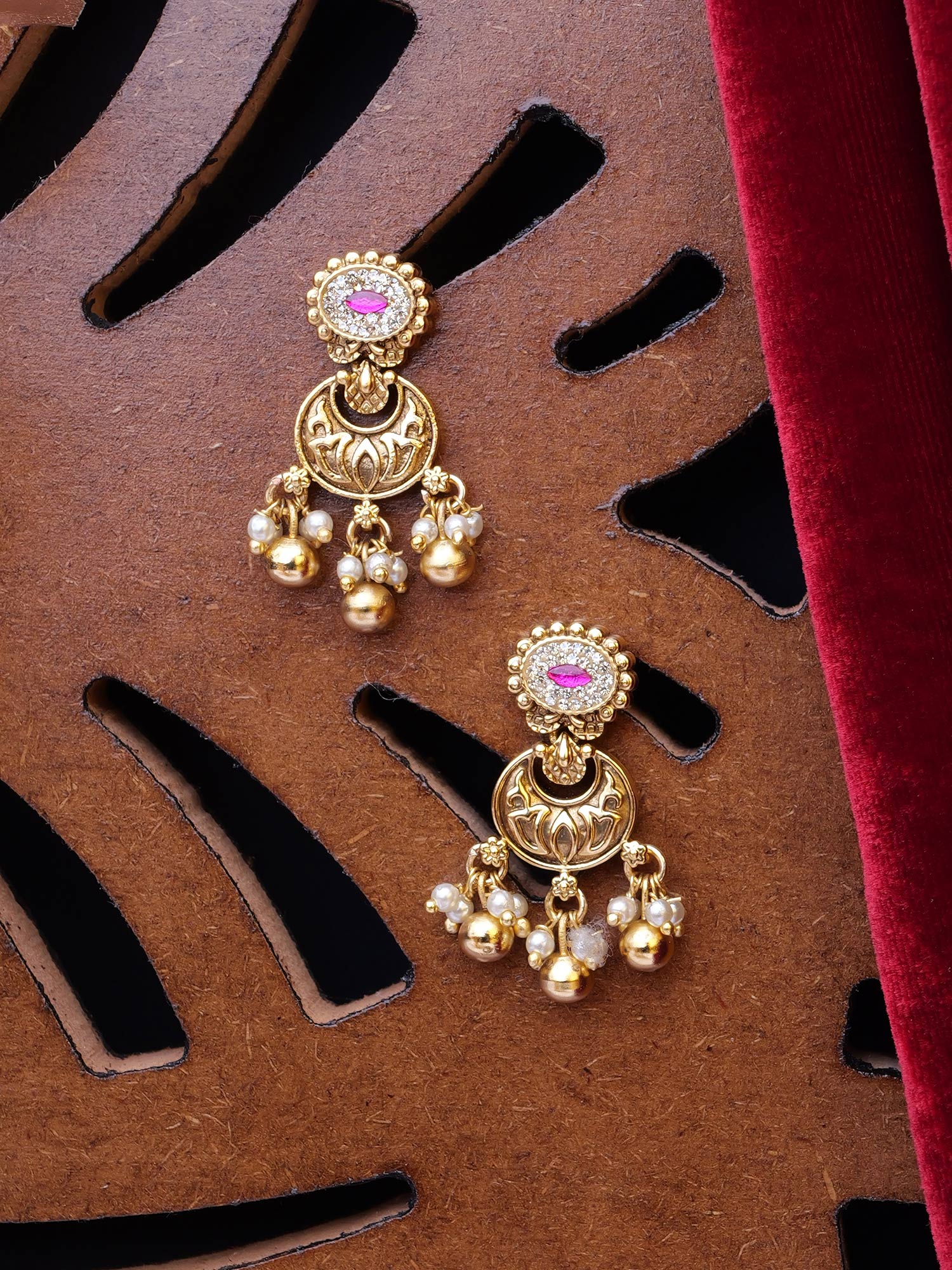 Rasika Classic Small Earrings in Hot Pink and White