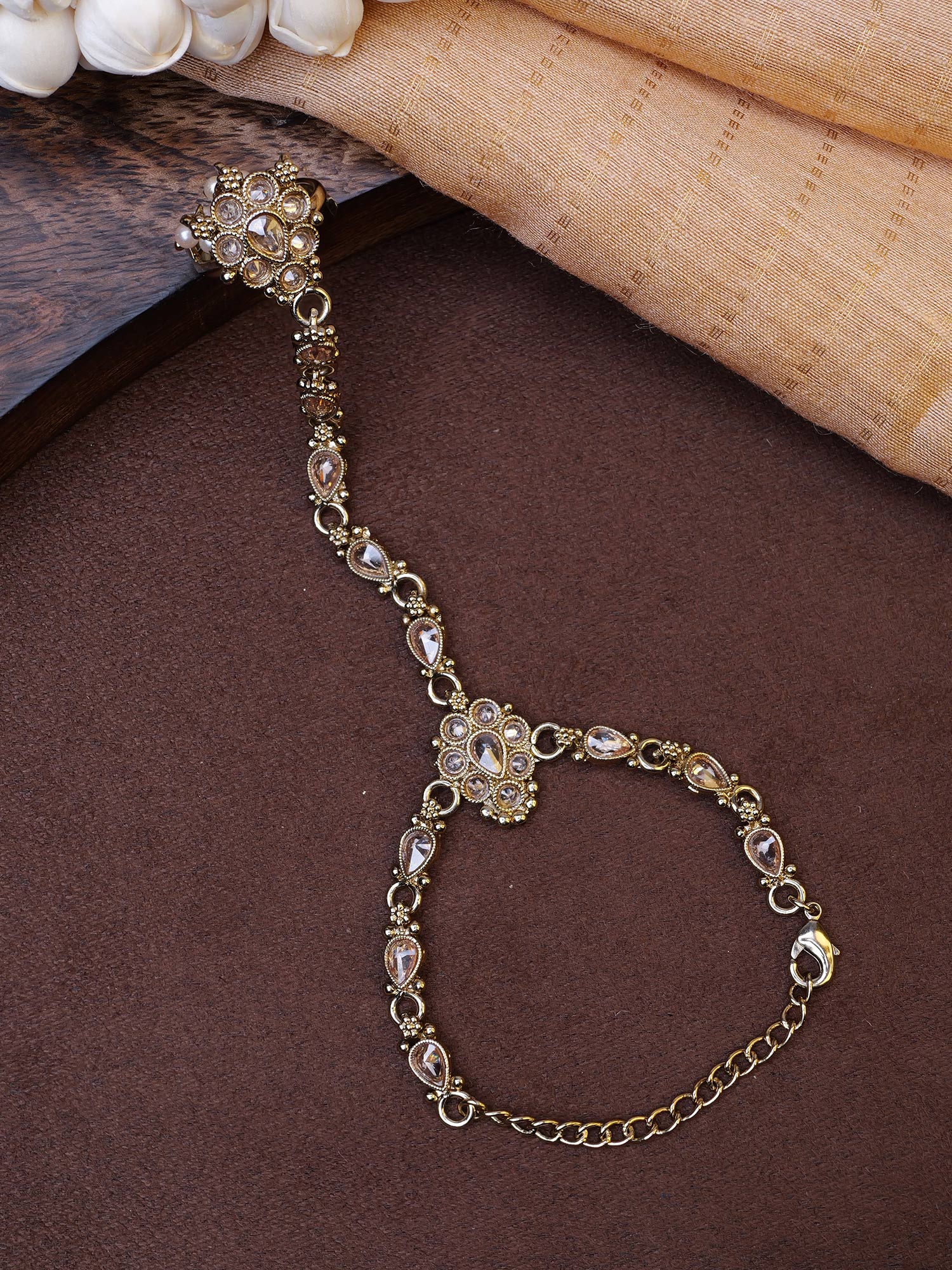 Reema Hand Chain in Champagne