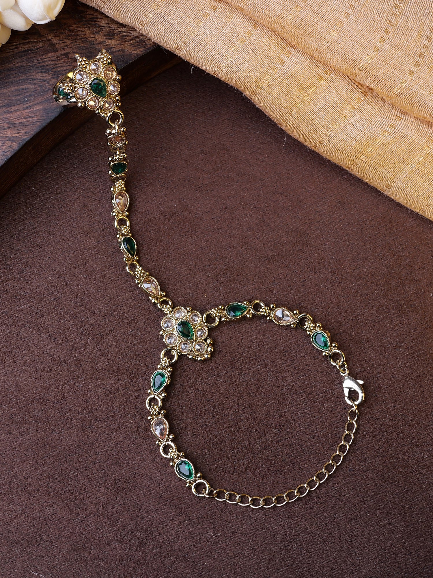 Reema Hand Chain in Green