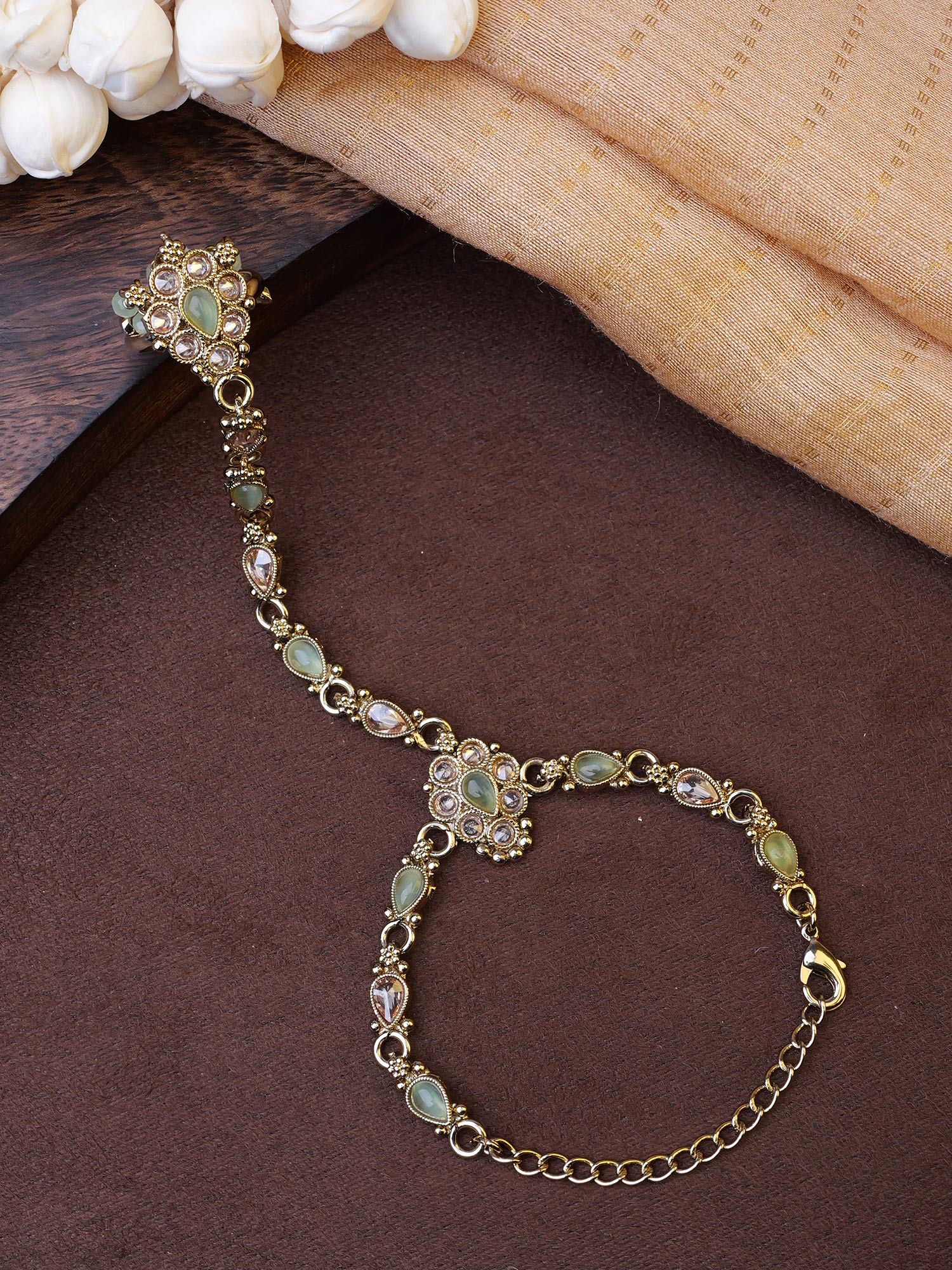 Reema Hand Chain in Mint